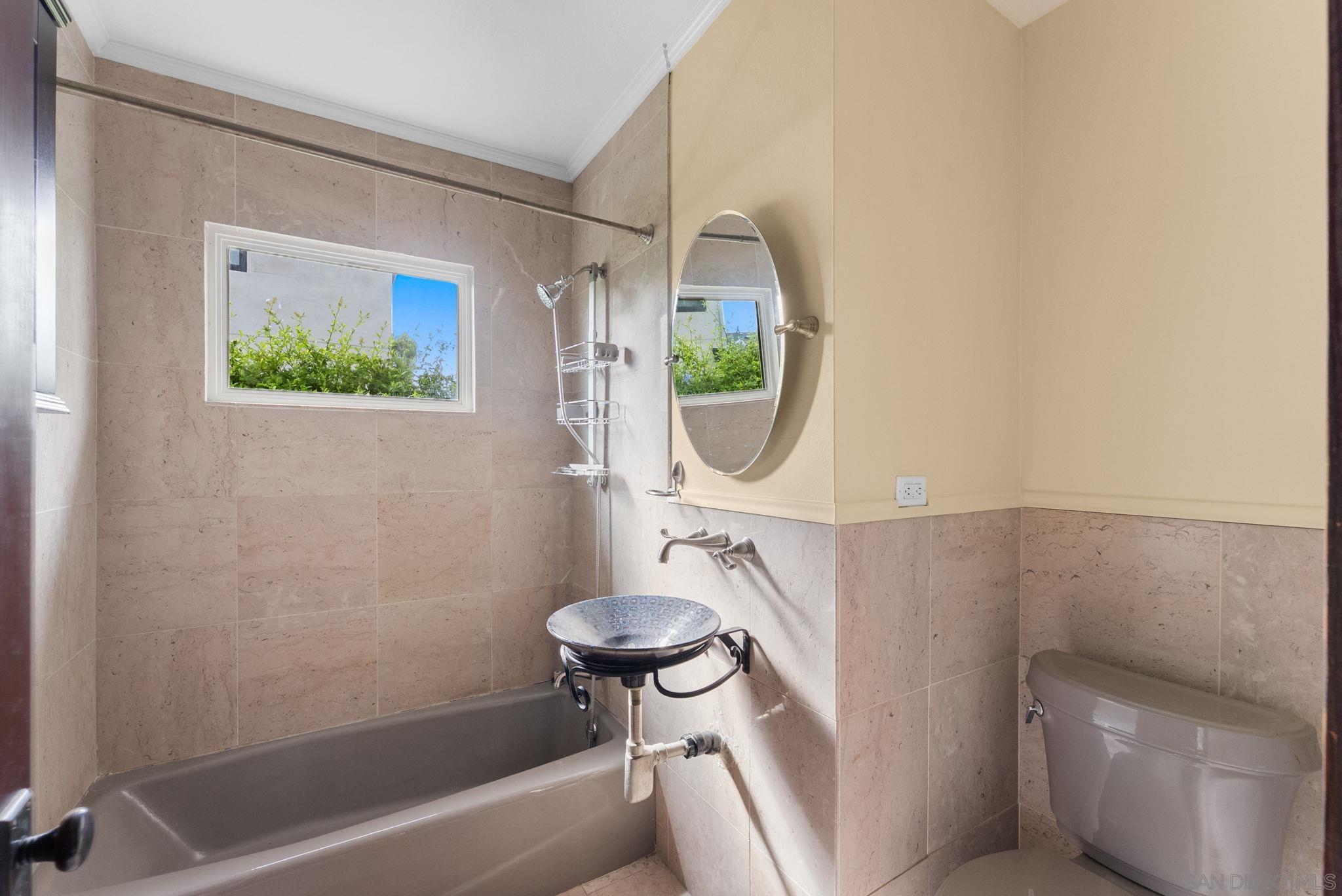 Detail Gallery Image 16 of 19 For 3330  Collier Ave  1, San Diego,  CA 92116 - 3 Beds | 2 Baths