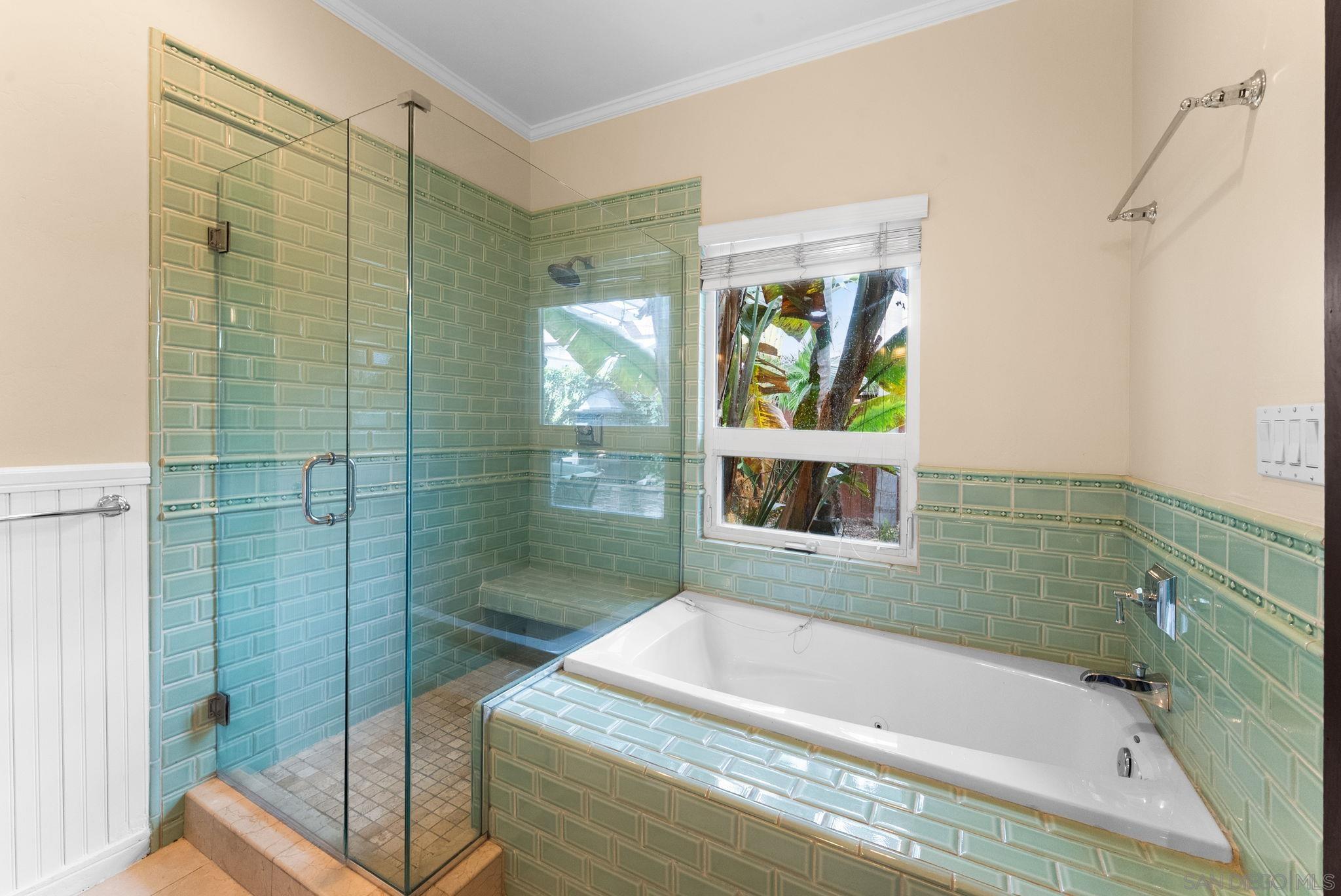 Detail Gallery Image 10 of 19 For 3330  Collier Ave  1, San Diego,  CA 92116 - 3 Beds | 2 Baths