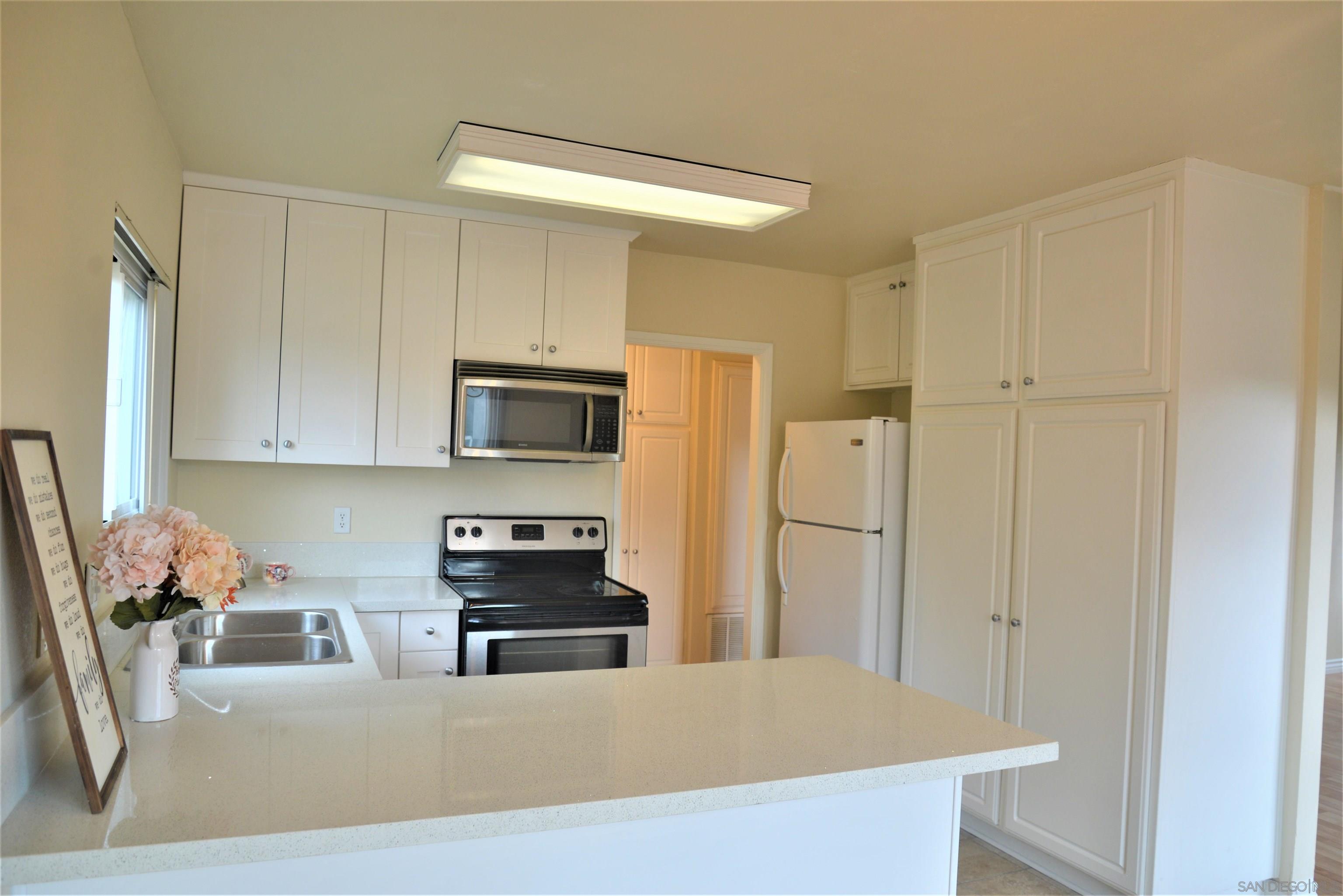 Detail Gallery Image 6 of 25 For 17199  W. Bernardo Drive  205, San Diego,  CA 92127 - 2 Beds | 1 Baths