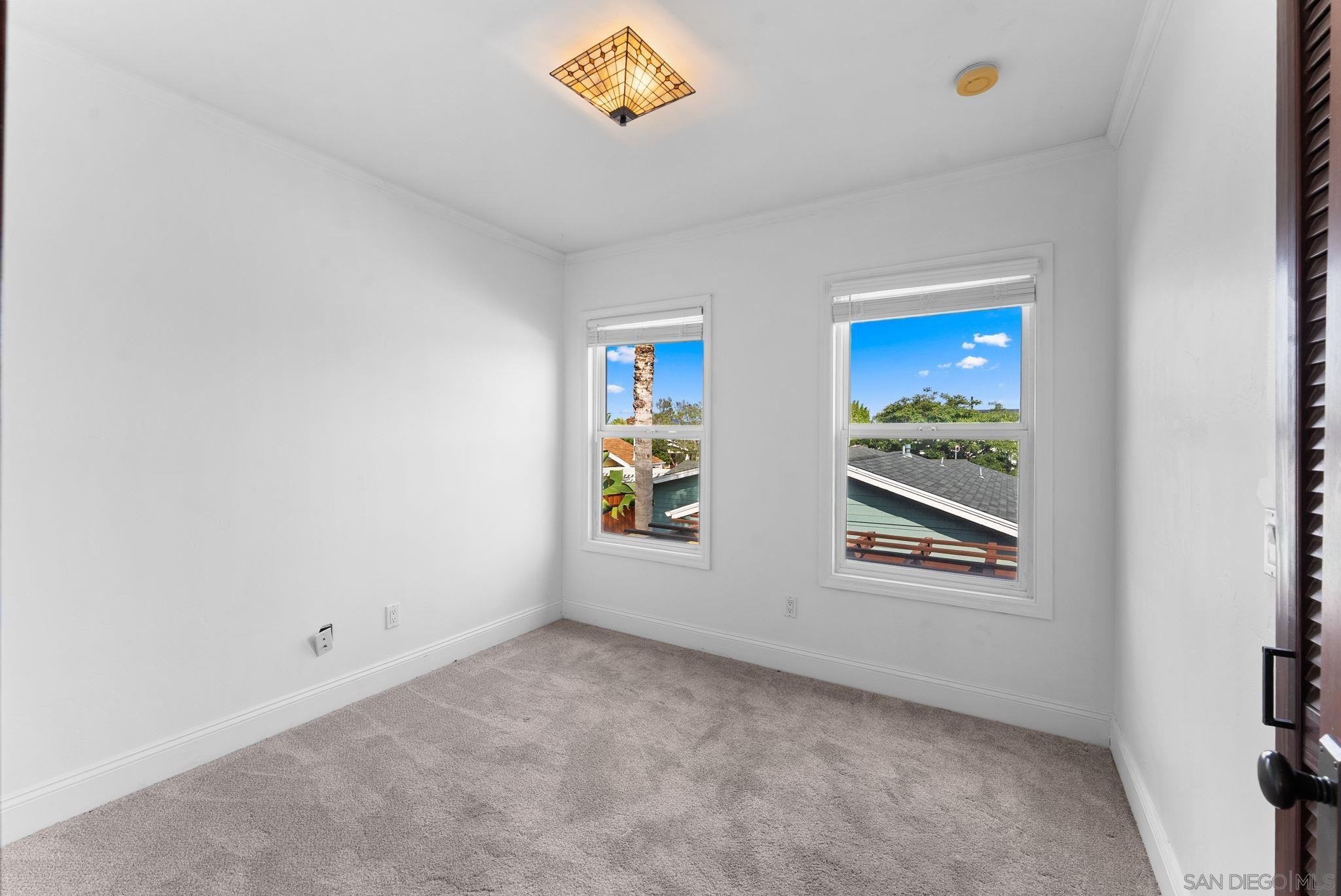 Detail Gallery Image 5 of 11 For 3330  Collier Ave  2, San Diego,  CA 92116 - 2 Beds | 1 Baths