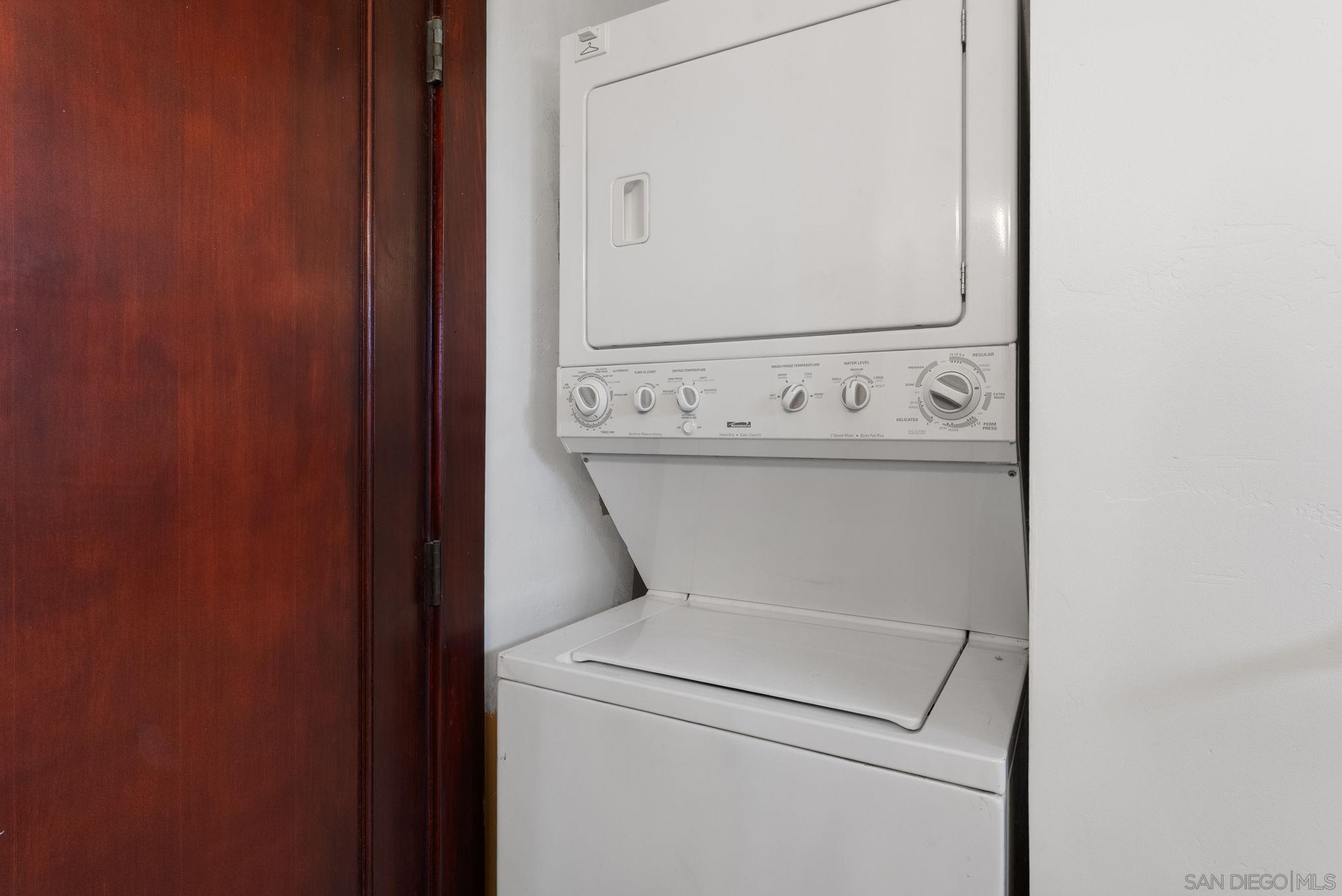 Detail Gallery Image 7 of 11 For 3330  Collier Ave  2, San Diego,  CA 92116 - 2 Beds | 1 Baths