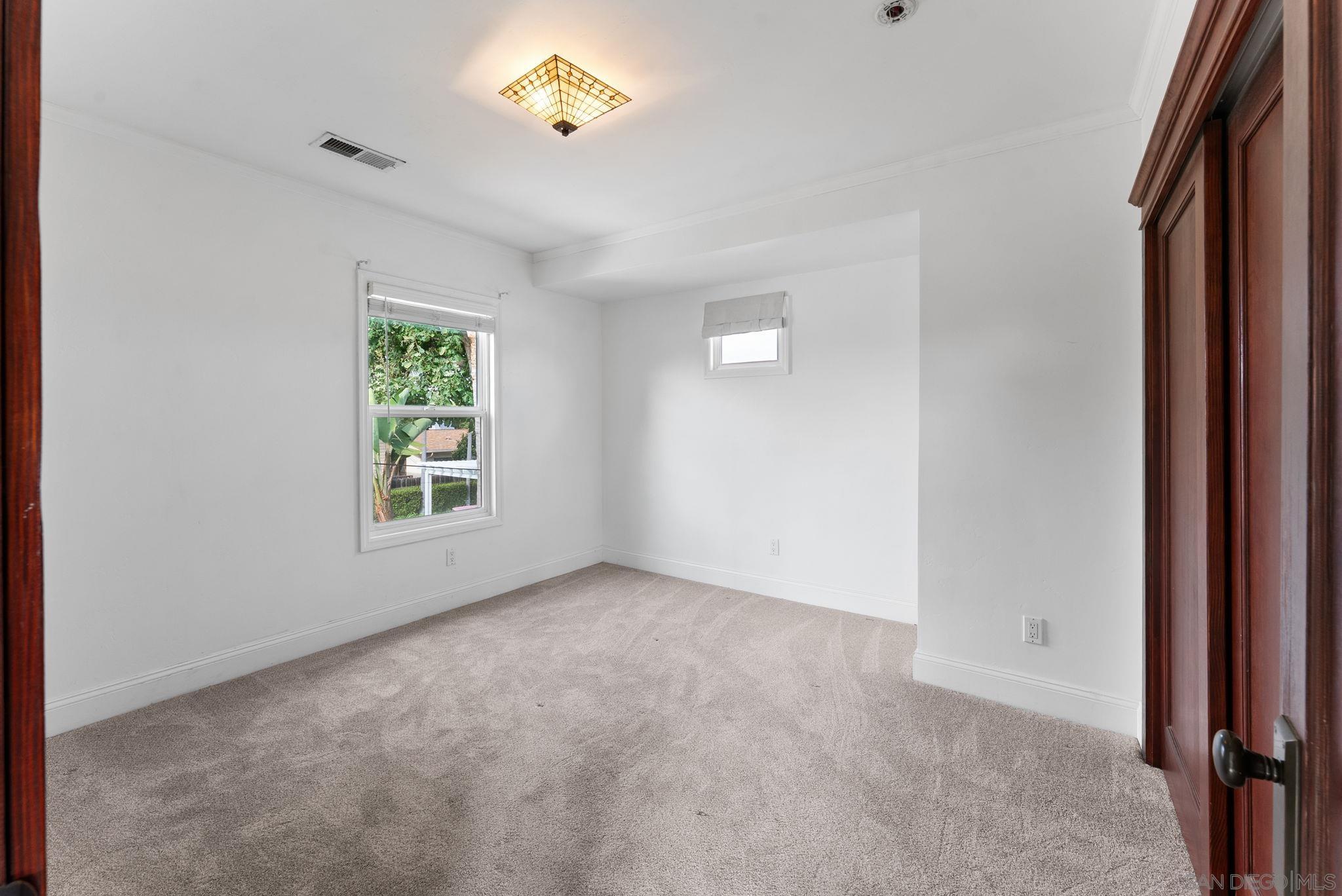 Detail Gallery Image 8 of 11 For 3330  Collier Ave  2, San Diego,  CA 92116 - 2 Beds | 1 Baths