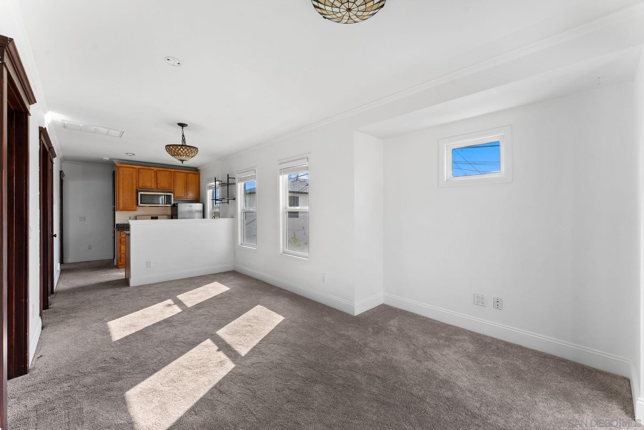 Detail Gallery Image 9 of 11 For 3330  Collier Ave  2, San Diego,  CA 92116 - 2 Beds | 1 Baths