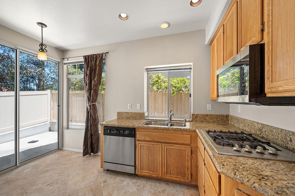 Detail Gallery Image 14 of 38 For 12426  Caminito Brioso, San Diego,  CA 92131 - 3 Beds | 3 Baths