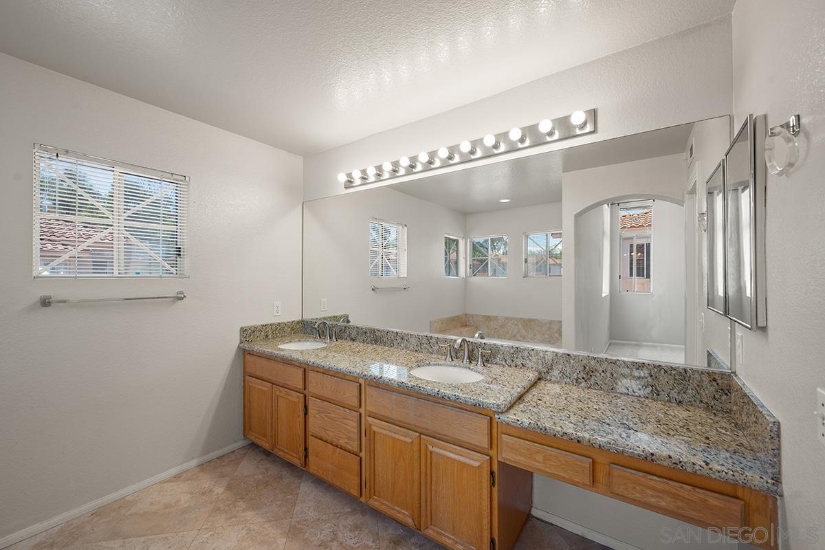 Detail Gallery Image 21 of 38 For 12426  Caminito Brioso, San Diego,  CA 92131 - 3 Beds | 3 Baths