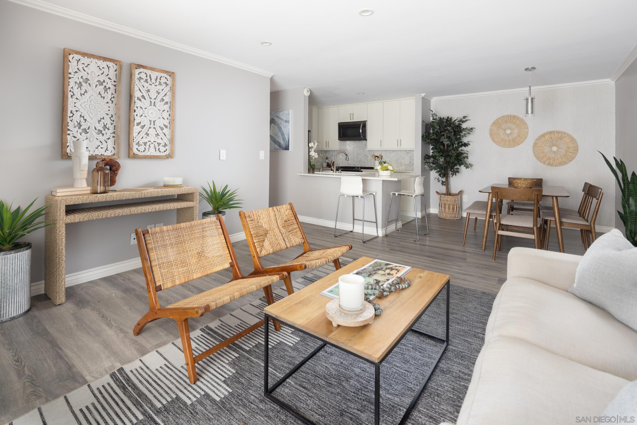 Front Image Thumbnail for SD250040405