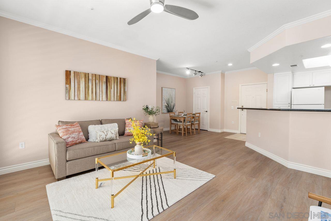 Detail Gallery Image 2 of 40 For 4165  Executive Dr  #F107,  La Jolla,  CA 92037 - 2 Beds | 2 Baths