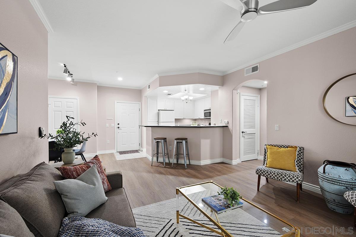 Detail Gallery Image 11 of 59 For 4165  Executive Dr  #F107,  La Jolla,  CA 92037 - 2 Beds | 2 Baths