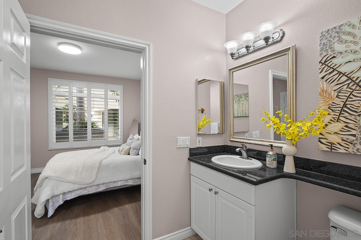 Detail Gallery Image 25 of 59 For 4165  Executive Dr  #F107,  La Jolla,  CA 92037 - 2 Beds | 2 Baths