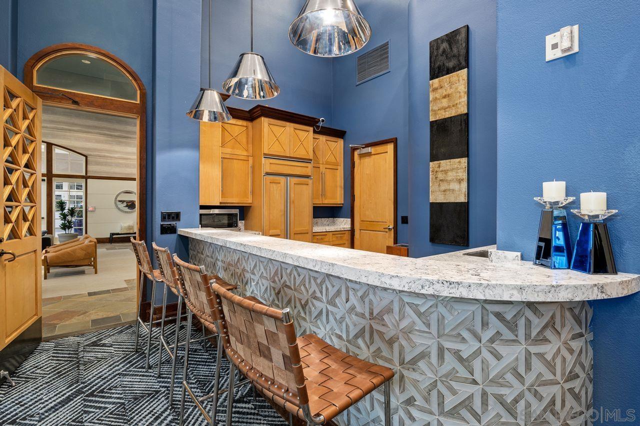 Detail Gallery Image 23 of 40 For 4165  Executive Dr  #F107,  La Jolla,  CA 92037 - 2 Beds | 2 Baths