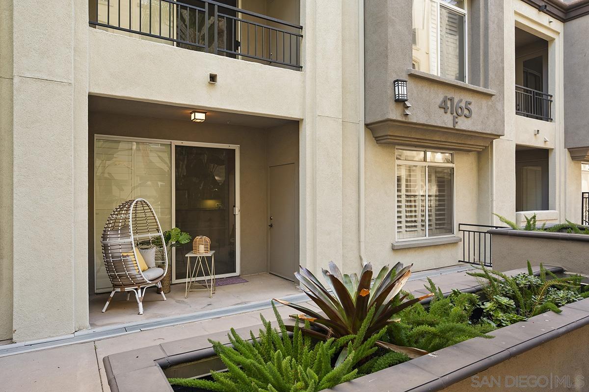 Detail Gallery Image 8 of 59 For 4165  Executive Dr  #F107,  La Jolla,  CA 92037 - 2 Beds | 2 Baths