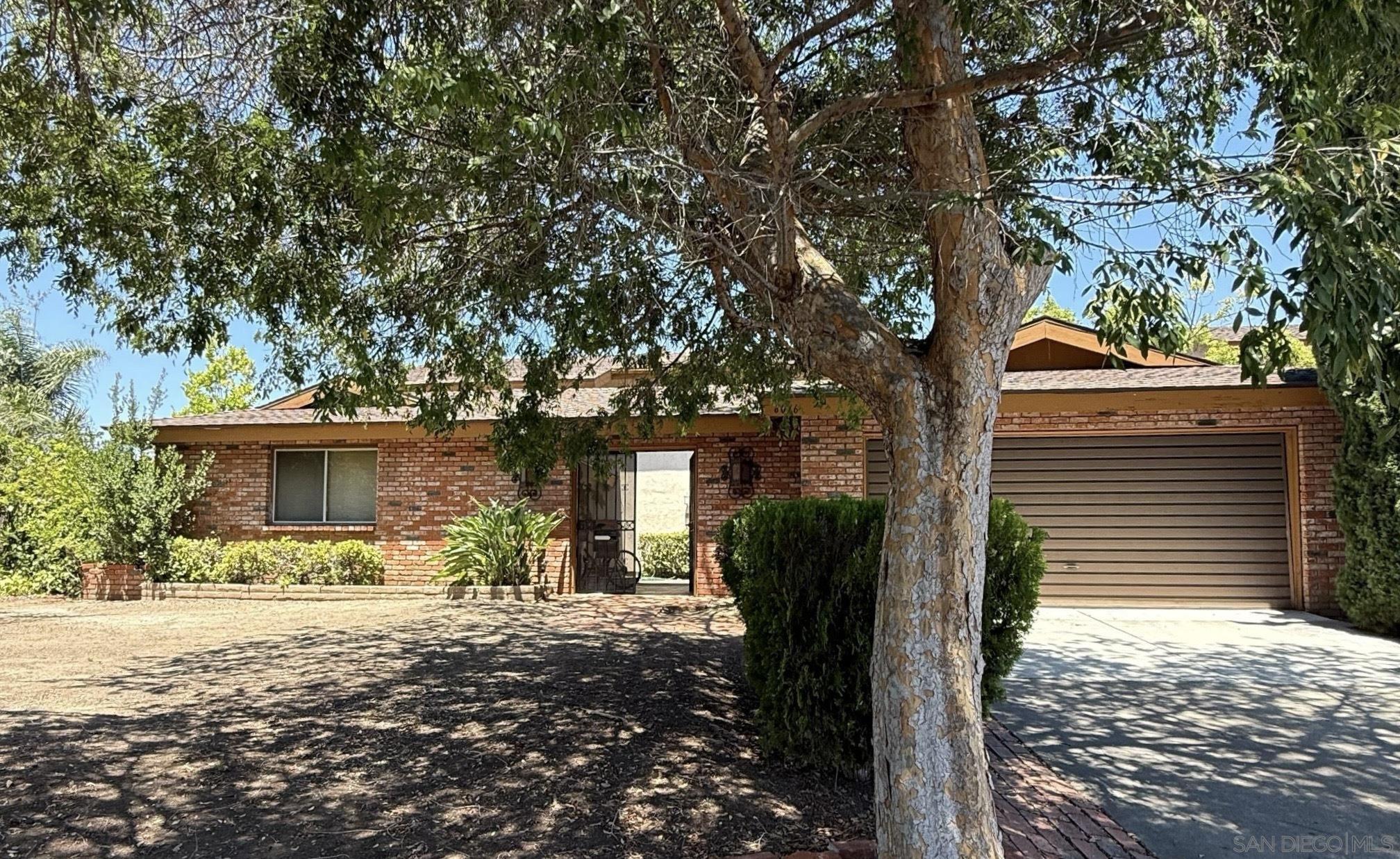 Front Image Thumbnail for SD250040418