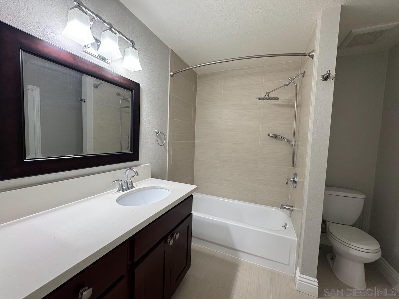 Detail Gallery Image 12 of 24 For 4224  Loma Riviera Ln, San Diego,  CA 92110 - 3 Beds | 2 Baths