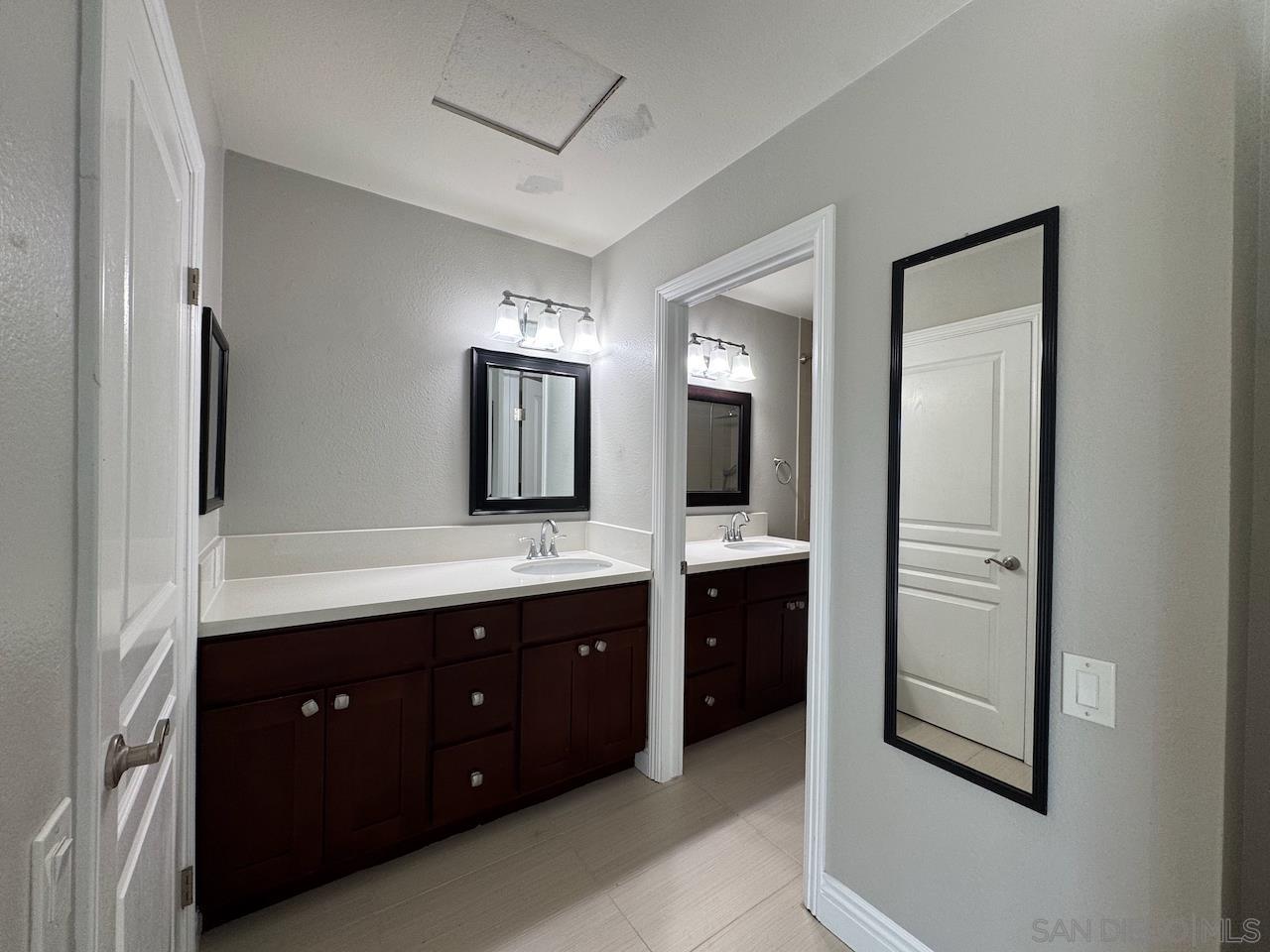 Detail Gallery Image 13 of 24 For 4224  Loma Riviera Ln, San Diego,  CA 92110 - 3 Beds | 2 Baths