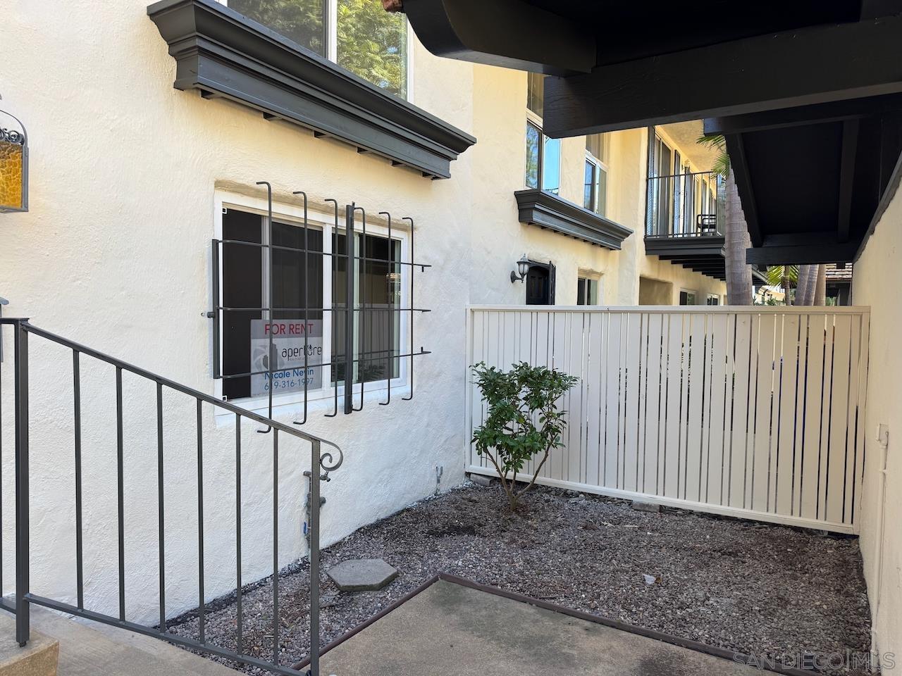 Detail Gallery Image 22 of 24 For 4224  Loma Riviera Ln, San Diego,  CA 92110 - 3 Beds | 2 Baths