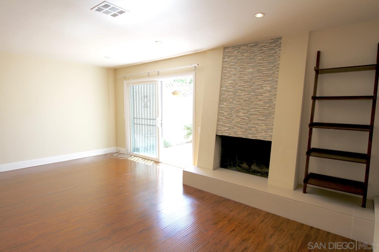 Detail Gallery Image 4 of 23 For 4224  Loma Riviera Ln, San Diego,  CA 92110 - 3 Beds | 2 Baths