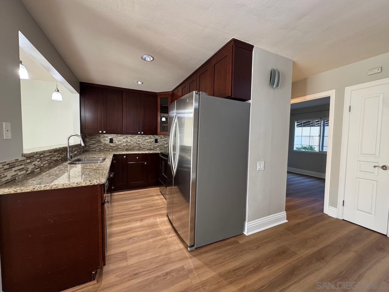 Detail Gallery Image 6 of 24 For 4224  Loma Riviera Ln, San Diego,  CA 92110 - 3 Beds | 2 Baths