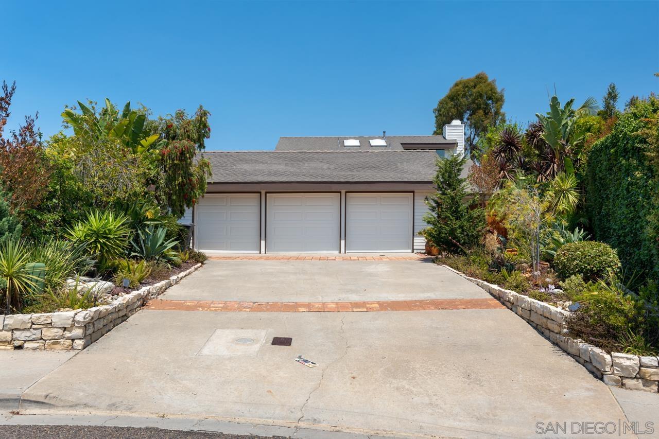 Detail Gallery Image 5 of 70 For 3018  Xana Way, Carlsbad,  CA 92009 - 4 Beds | 3 Baths