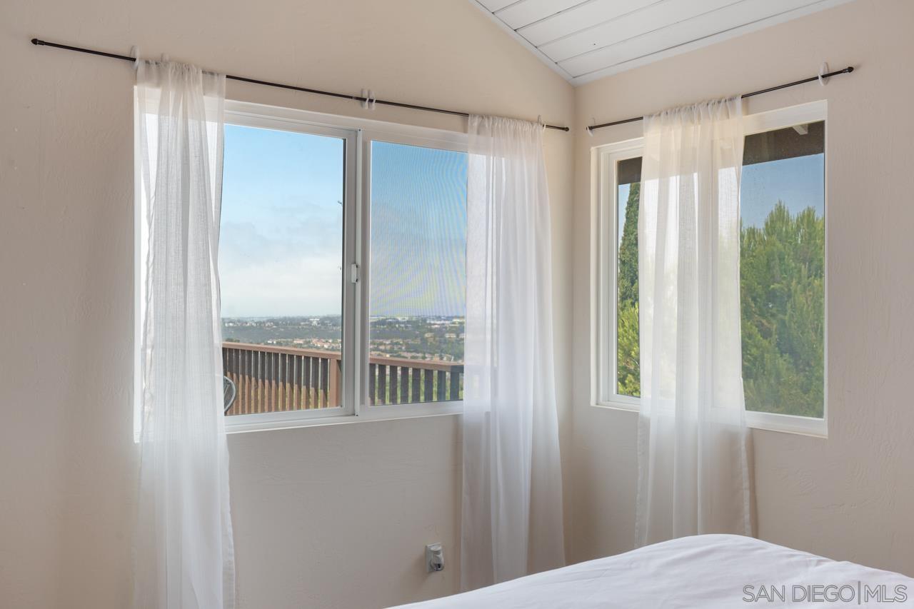 Detail Gallery Image 51 of 70 For 3018  Xana Way, Carlsbad,  CA 92009 - 4 Beds | 3 Baths