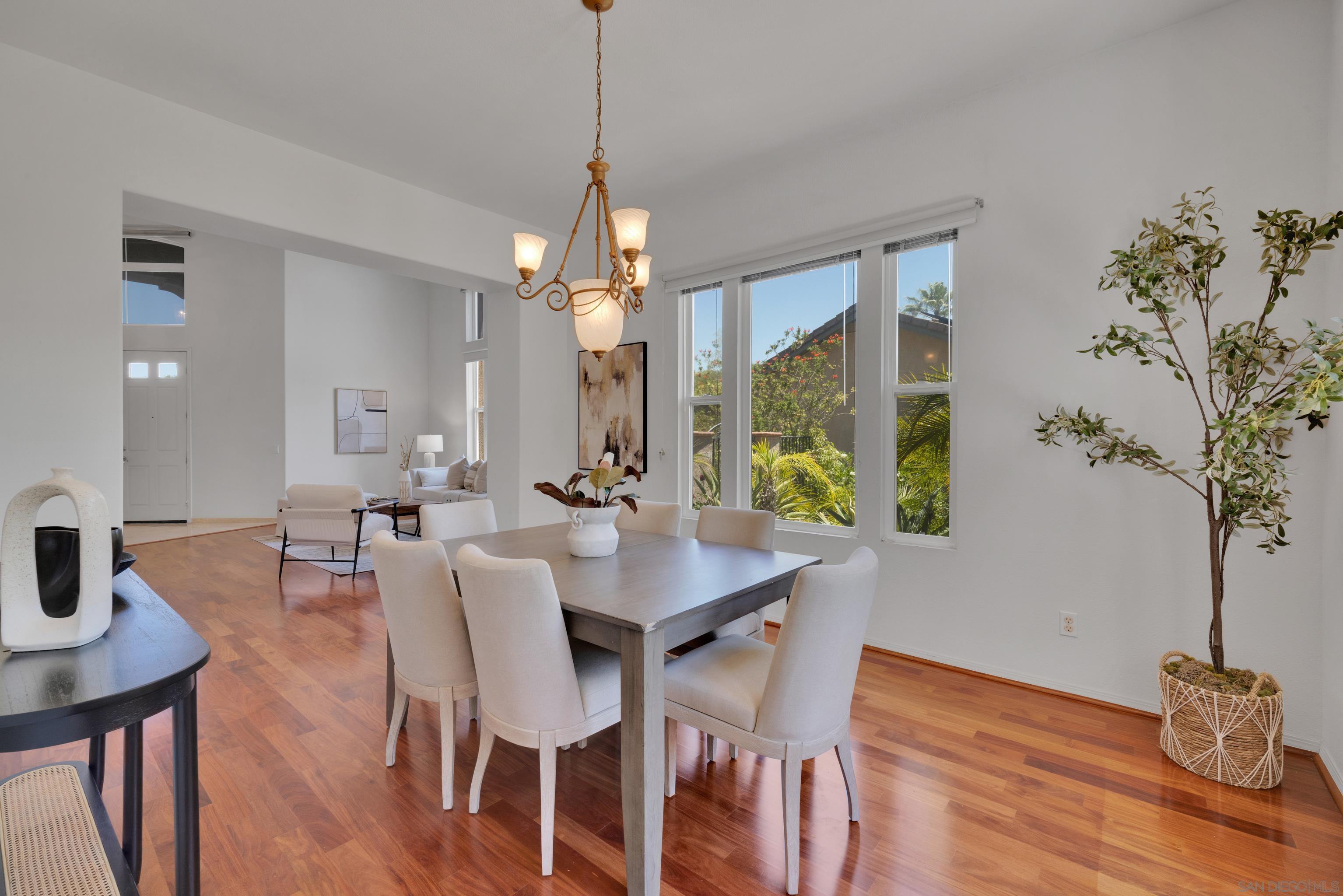 Detail Gallery Image 13 of 75 For 1288  Sunrise Way, Escondido,  CA 92029 - 5 Beds | 4 Baths