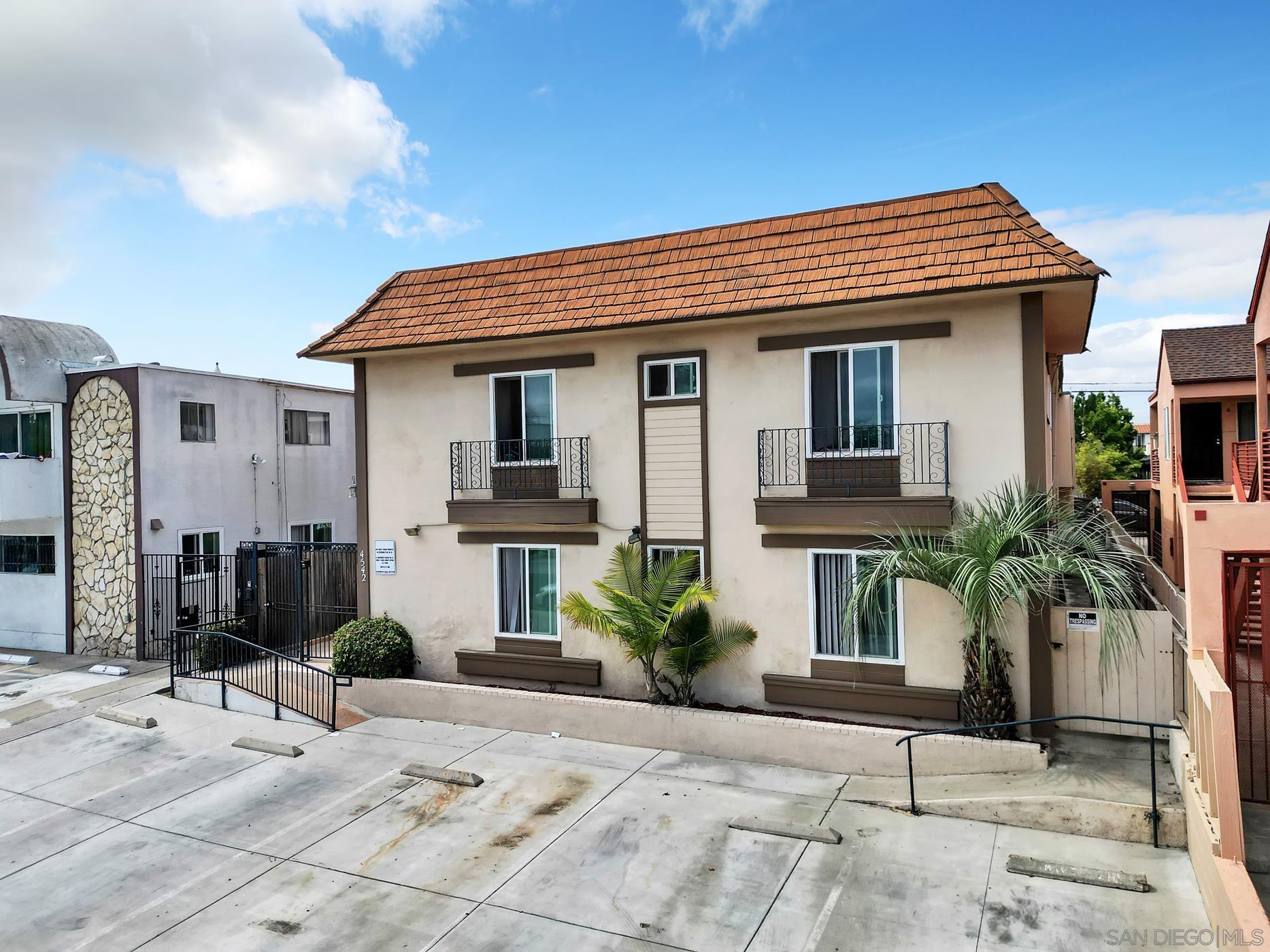 Front Image Thumbnail for SD250040433