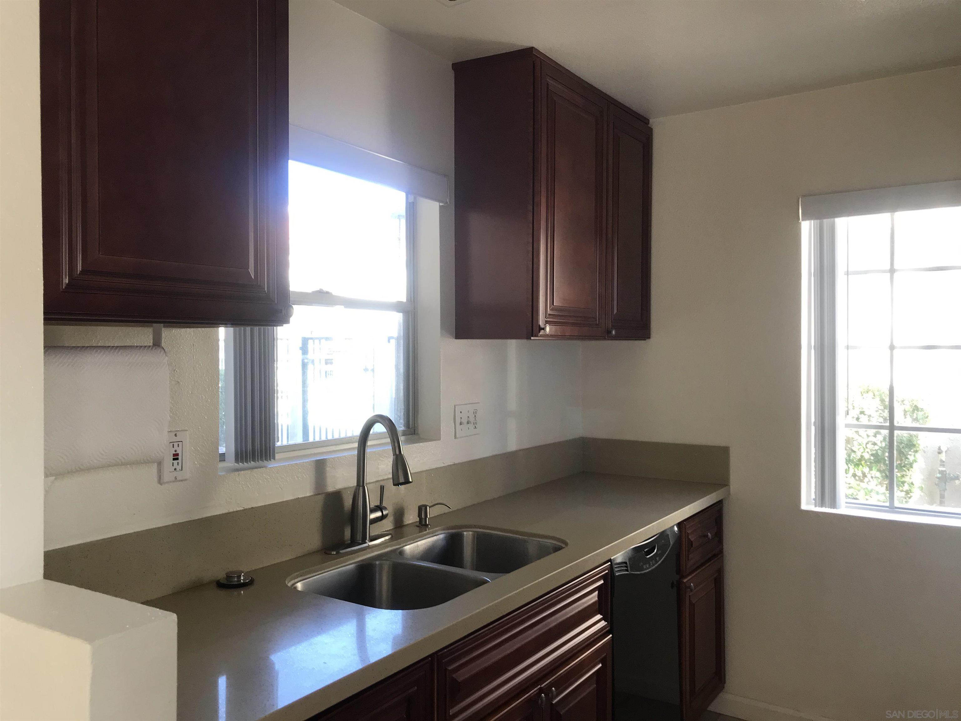 Detail Gallery Image 2 of 10 For 10848  Aderman  147, San Diego,  CA 92126 - 2 Beds | 2 Baths