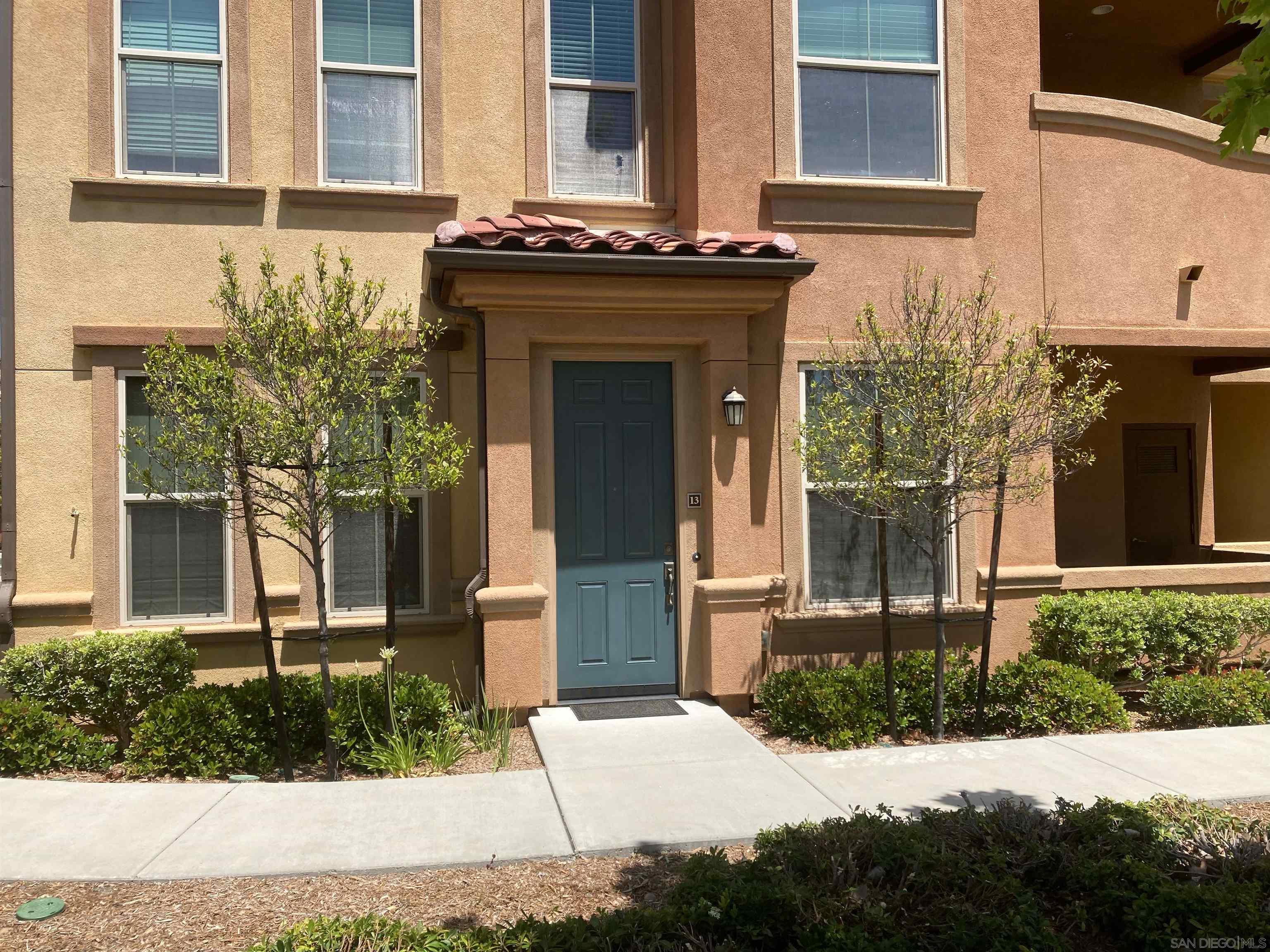 Detail Gallery Image 2 of 8 For 11130  Taloncrest Way  13, San Diego,  CA 92126 - 3 Beds | 2 Baths