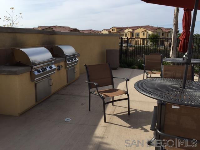 Detail Gallery Image 8 of 8 For 11130  Taloncrest Way  13, San Diego,  CA 92126 - 3 Beds | 2 Baths