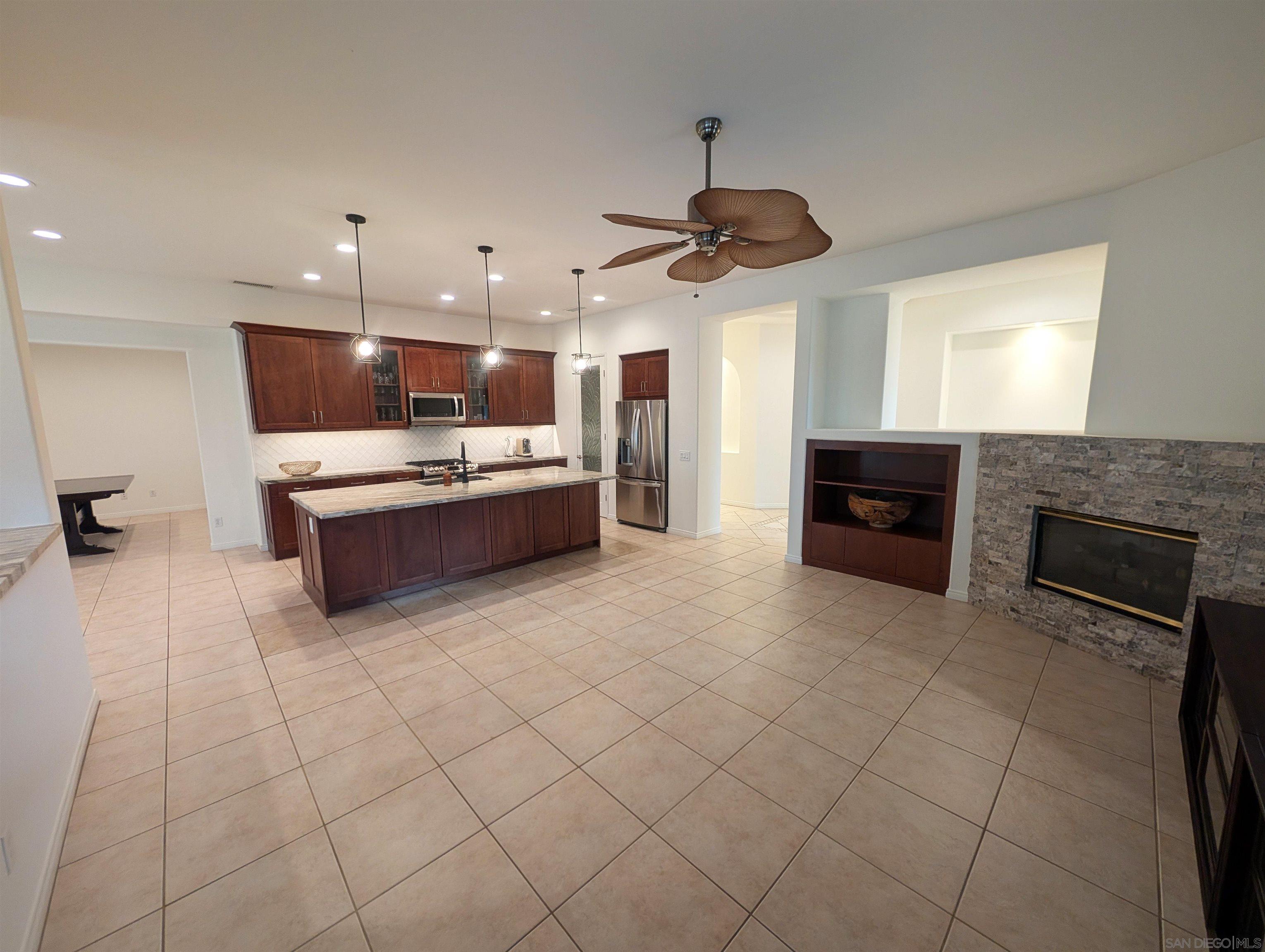 Detail Gallery Image 11 of 55 For 102  Mission Lake Way, Rancho Mirage,  CA 92270 - 3 Beds | 2/1 Baths