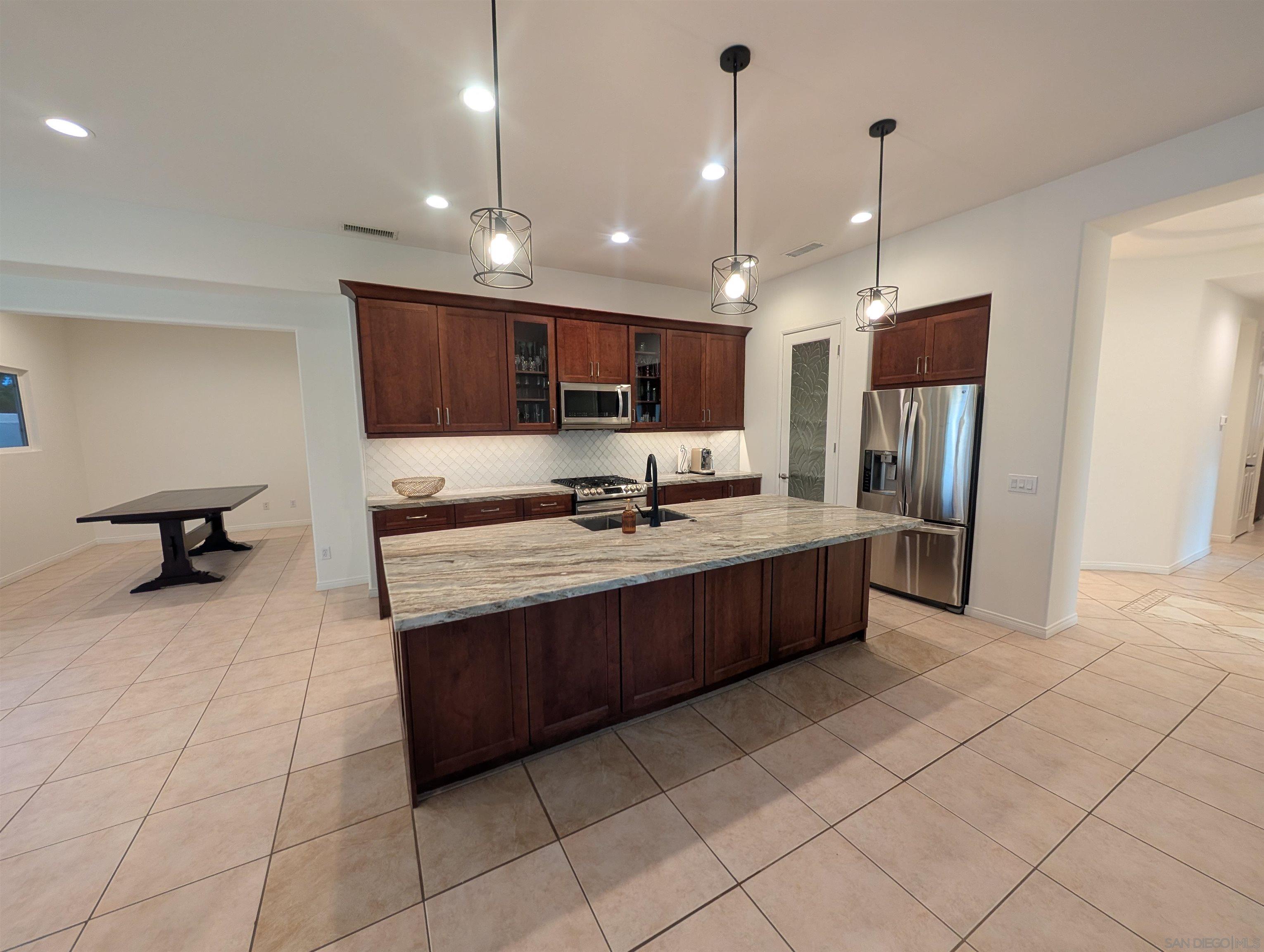 Detail Gallery Image 14 of 55 For 102  Mission Lake Way, Rancho Mirage,  CA 92270 - 3 Beds | 2/1 Baths