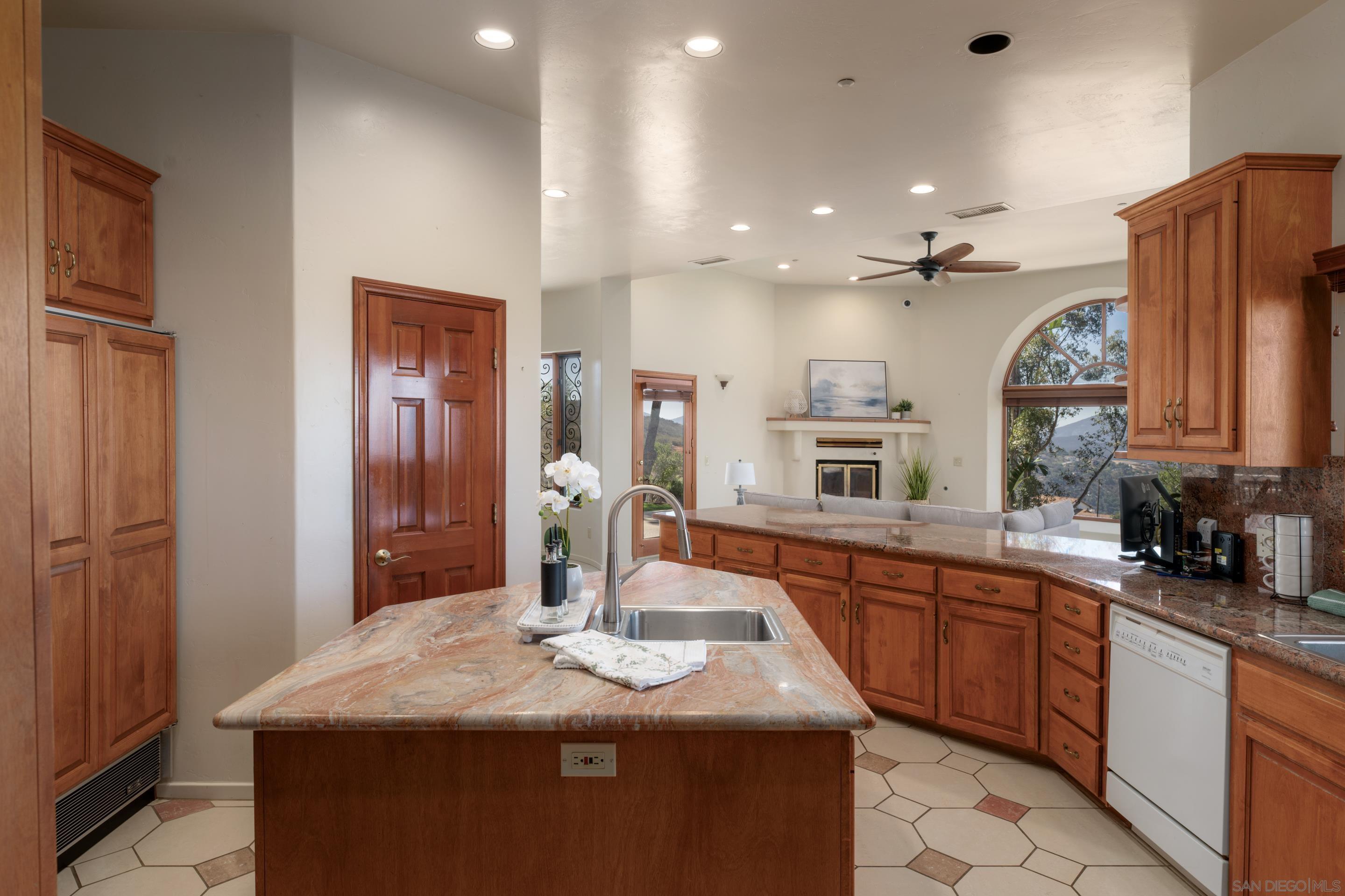 Detail Gallery Image 11 of 72 For 4029  Alta Loma Dr, Jamul,  CA 91935 - 6 Beds | 6/1 Baths