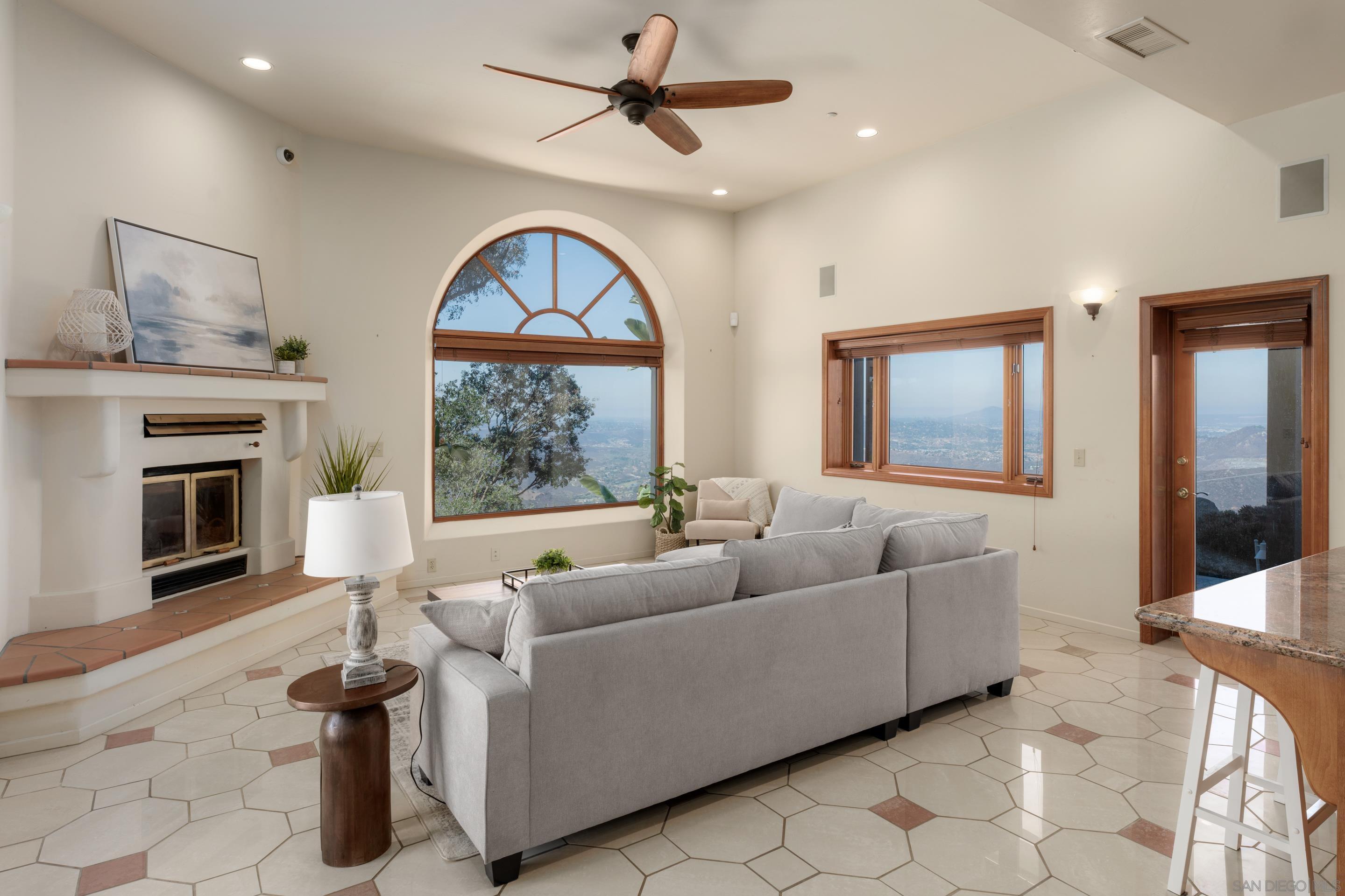 Detail Gallery Image 15 of 72 For 4029  Alta Loma Dr, Jamul,  CA 91935 - 6 Beds | 6/1 Baths