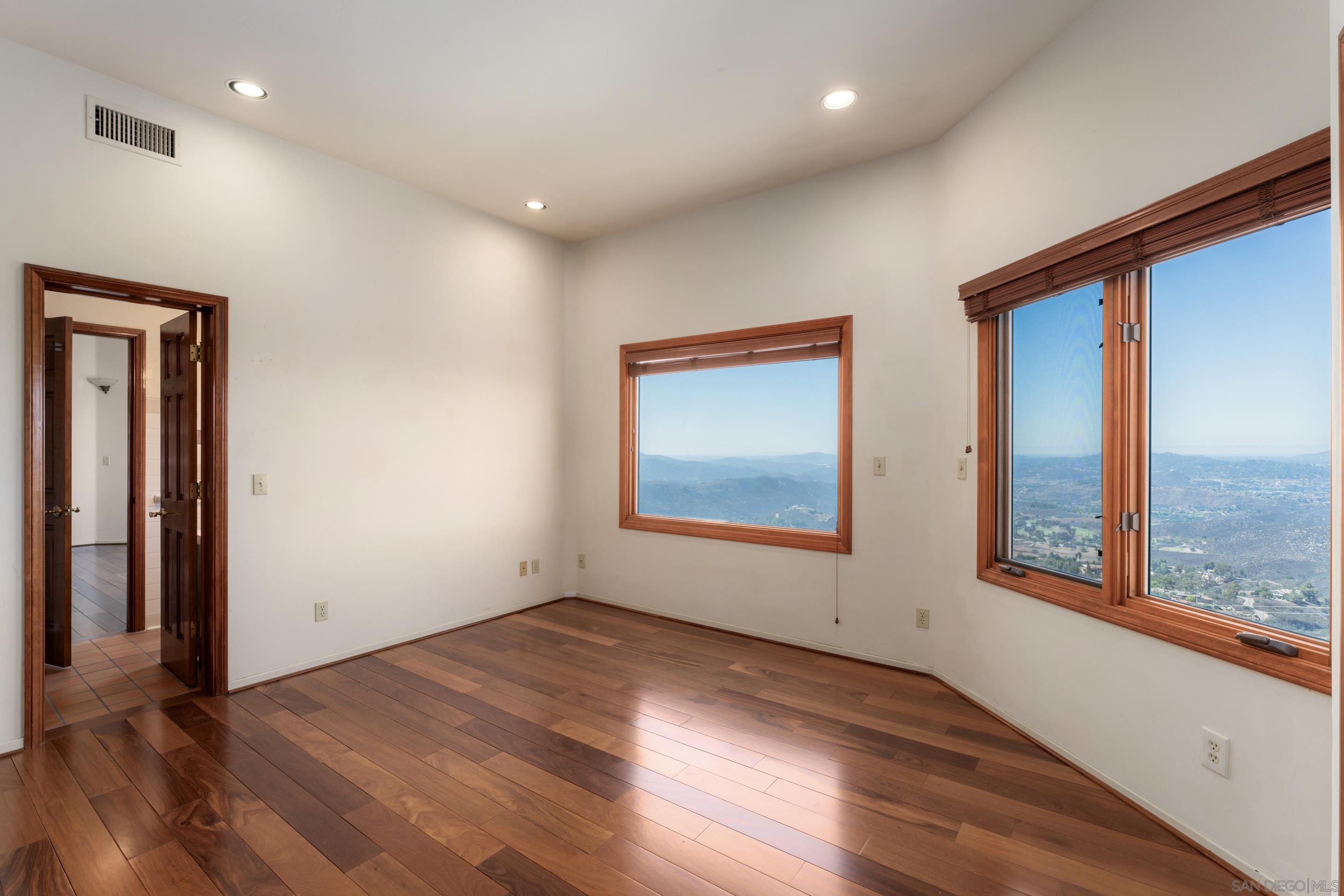 Detail Gallery Image 39 of 72 For 4029  Alta Loma Dr, Jamul,  CA 91935 - 6 Beds | 6/1 Baths