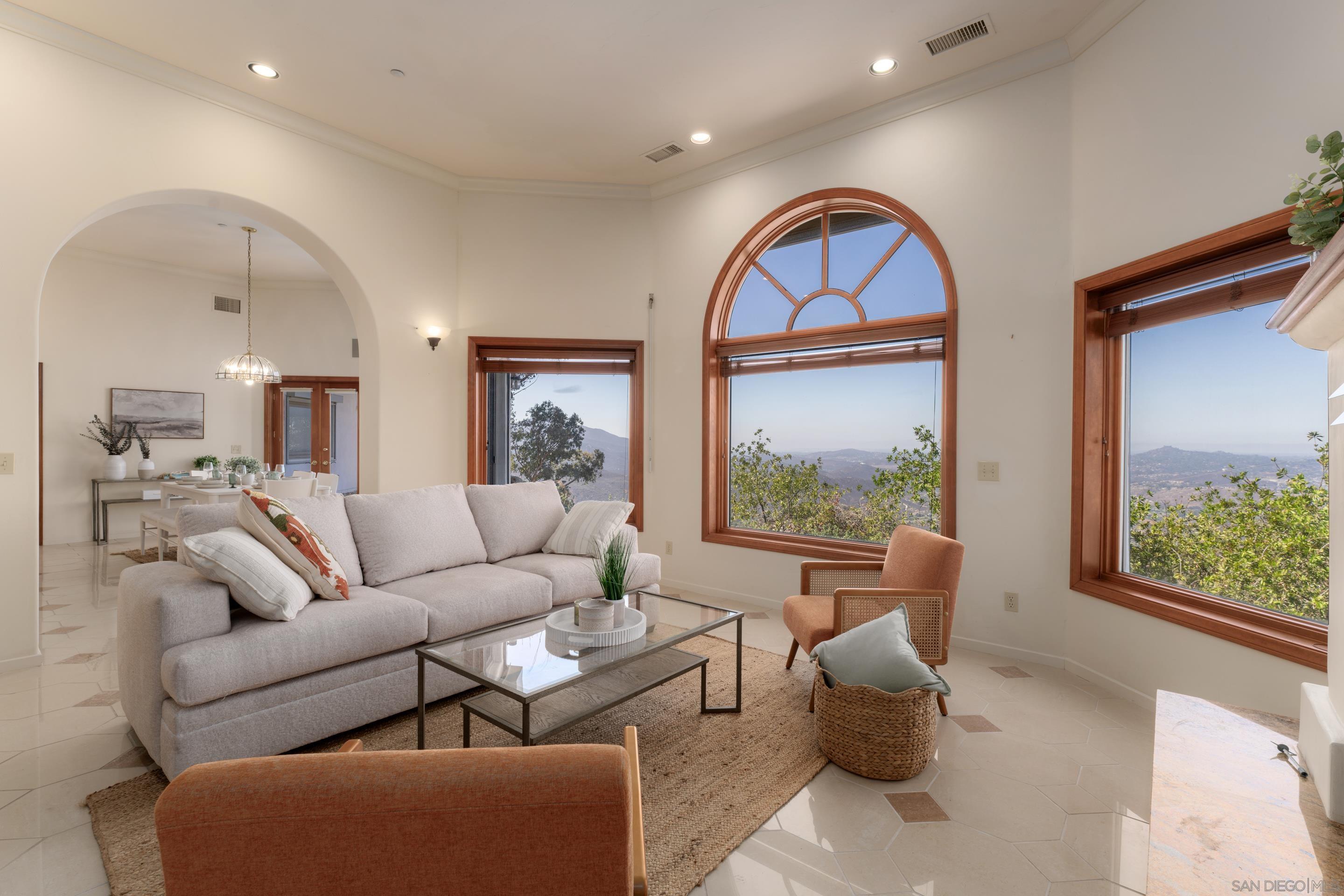 Detail Gallery Image 5 of 72 For 4029  Alta Loma Dr, Jamul,  CA 91935 - 6 Beds | 6/1 Baths