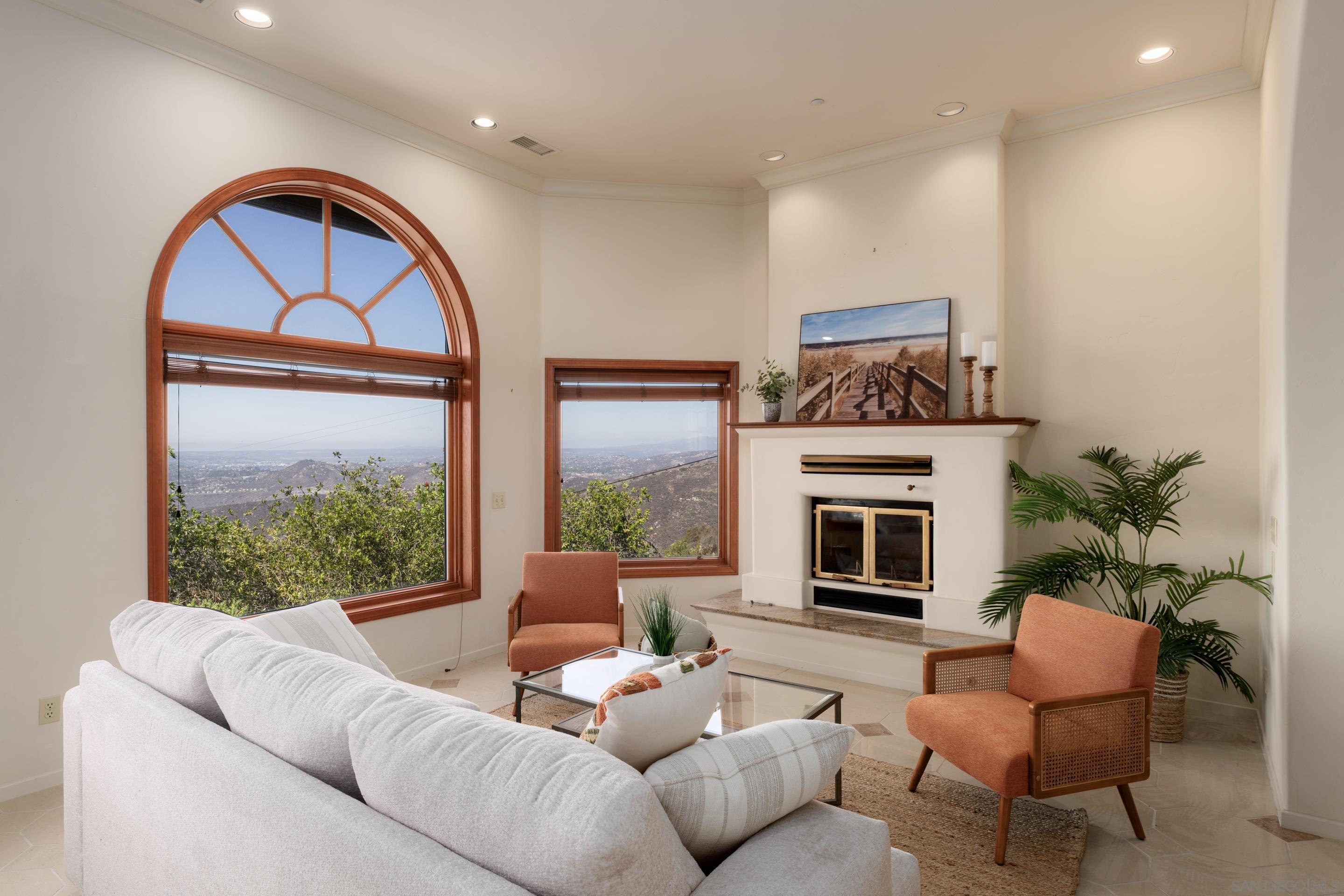 Detail Gallery Image 6 of 72 For 4029  Alta Loma Dr, Jamul,  CA 91935 - 6 Beds | 6/1 Baths