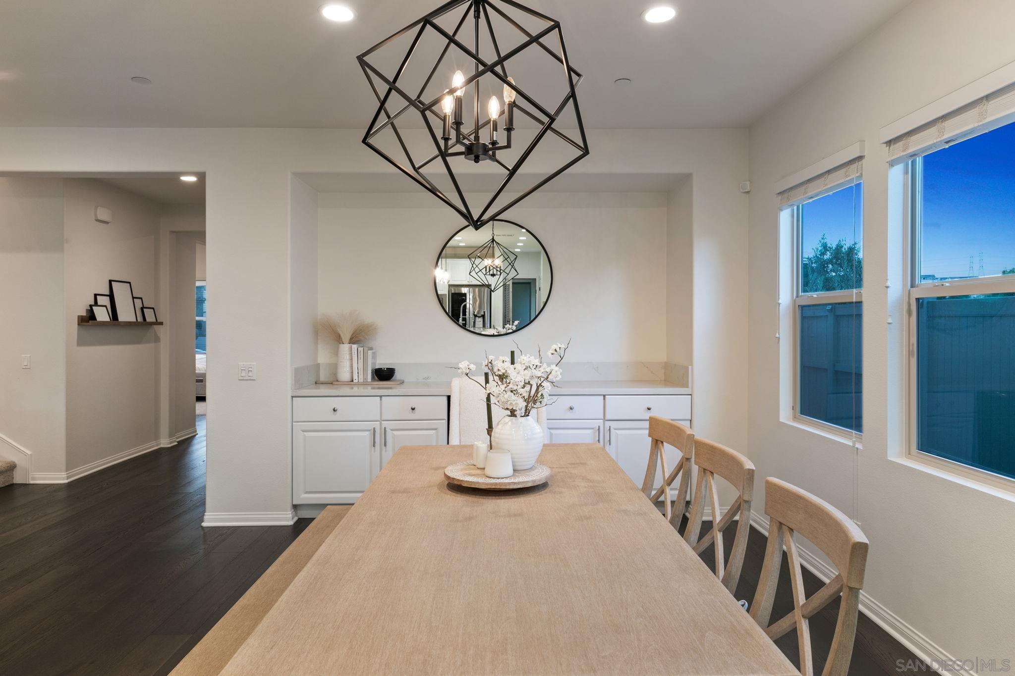 Detail Gallery Image 17 of 70 For 3035  Starry Night Drive, Escondido,  CA 92029 - 5 Beds | 4/1 Baths