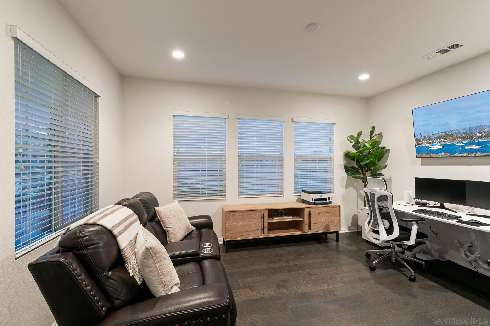 Detail Gallery Image 21 of 70 For 3035  Starry Night Drive, Escondido,  CA 92029 - 5 Beds | 4/1 Baths