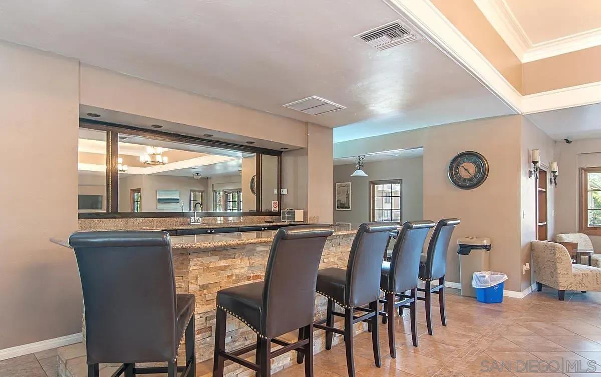 Detail Gallery Image 28 of 31 For 10669  San Diego Mission Rd  #203,  San Diego,  CA 92108 - 1 Beds | 1 Baths