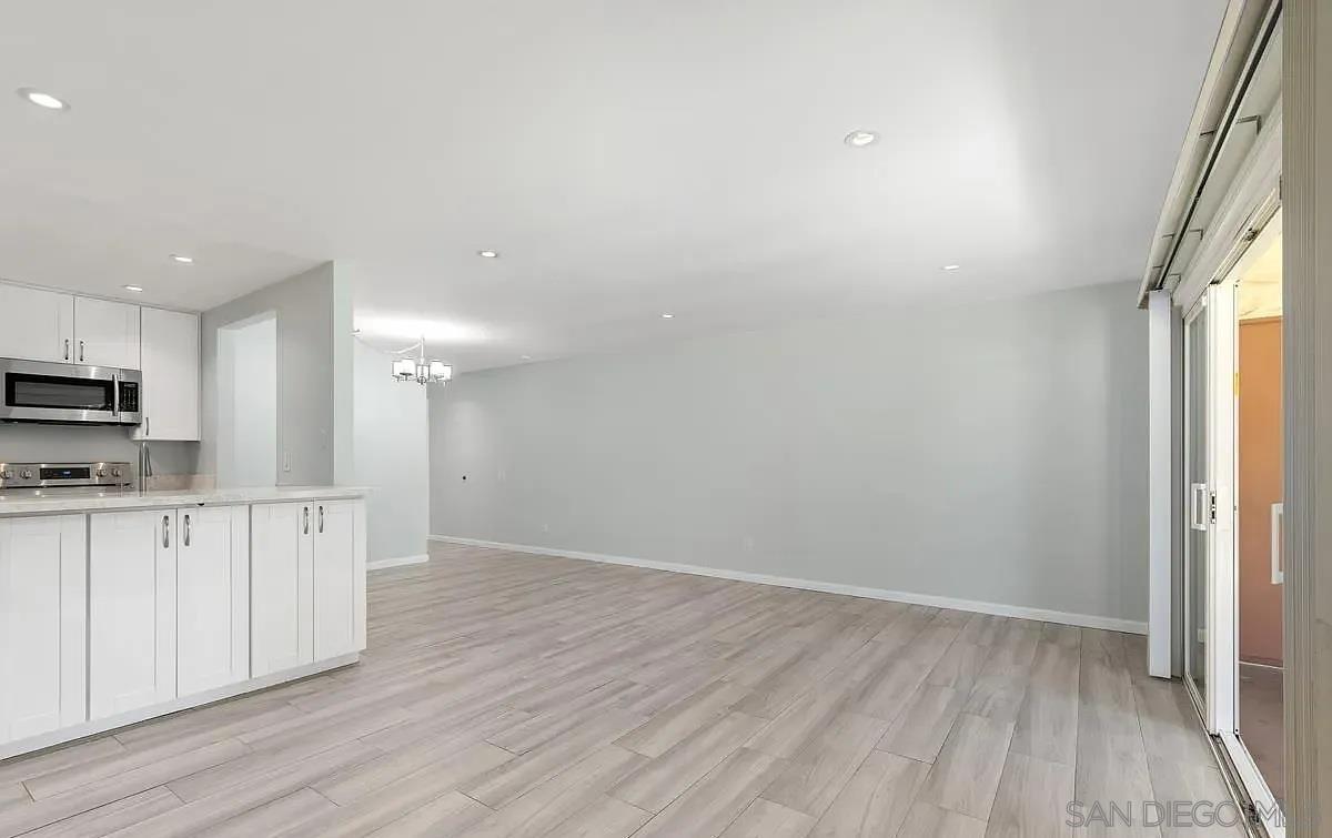 Detail Gallery Image 8 of 31 For 10669  San Diego Mission Rd  #203,  San Diego,  CA 92108 - 1 Beds | 1 Baths