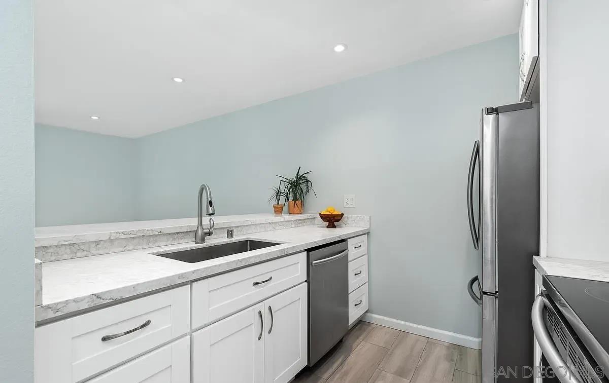 Detail Gallery Image 9 of 31 For 10669  San Diego Mission Rd  #203,  San Diego,  CA 92108 - 1 Beds | 1 Baths