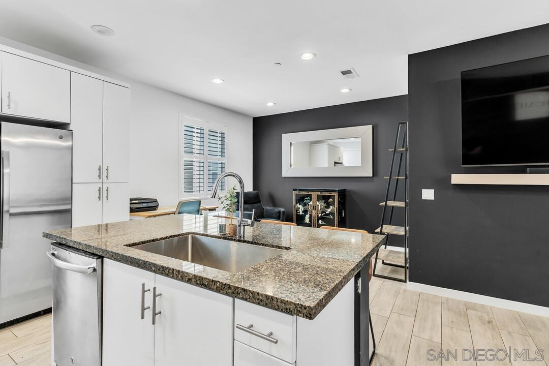 Detail Gallery Image 15 of 47 For 1842  Observation Way  #3,  Chula Vista,  CA 91915 - 3 Beds | 2/1 Baths