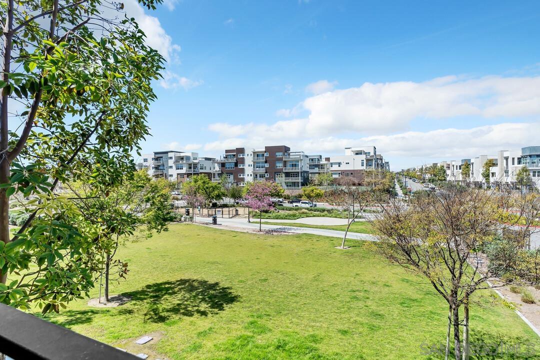 Detail Gallery Image 33 of 47 For 1842  Observation Way  #3,  Chula Vista,  CA 91915 - 3 Beds | 2/1 Baths