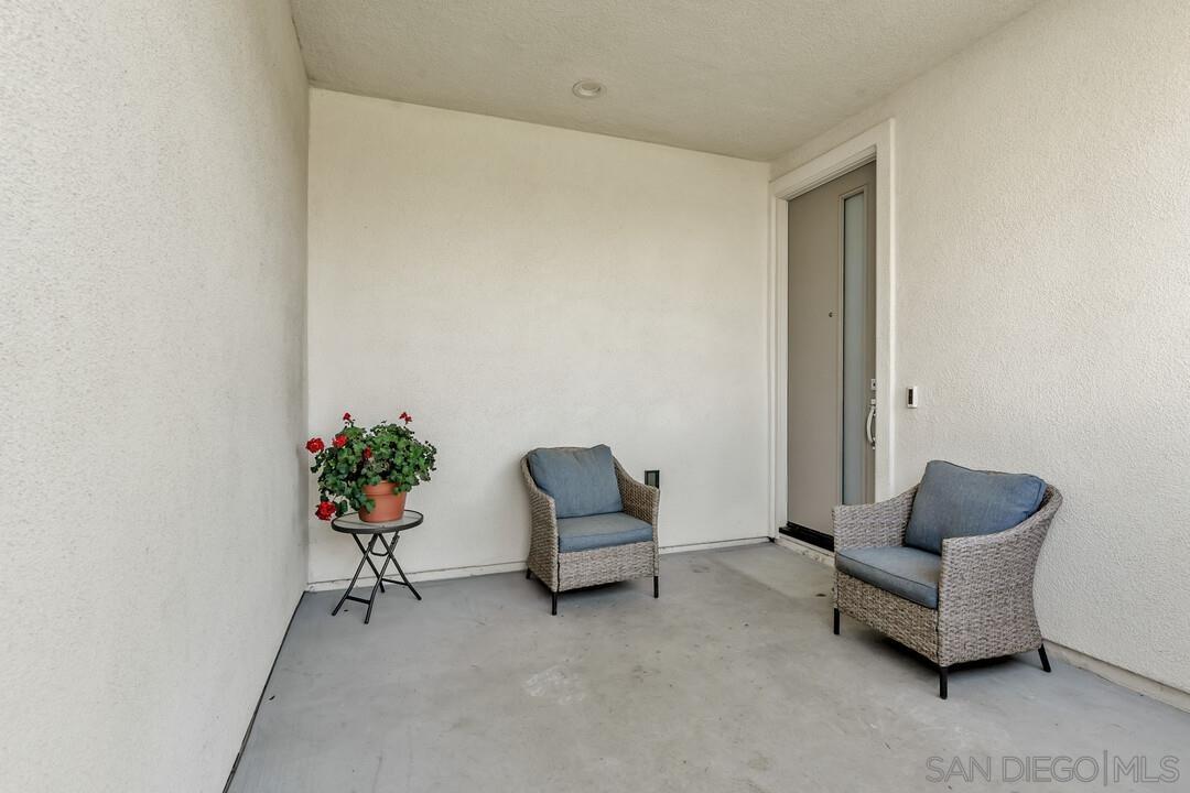 Detail Gallery Image 6 of 47 For 1842  Observation Way  #3,  Chula Vista,  CA 91915 - 3 Beds | 2/1 Baths