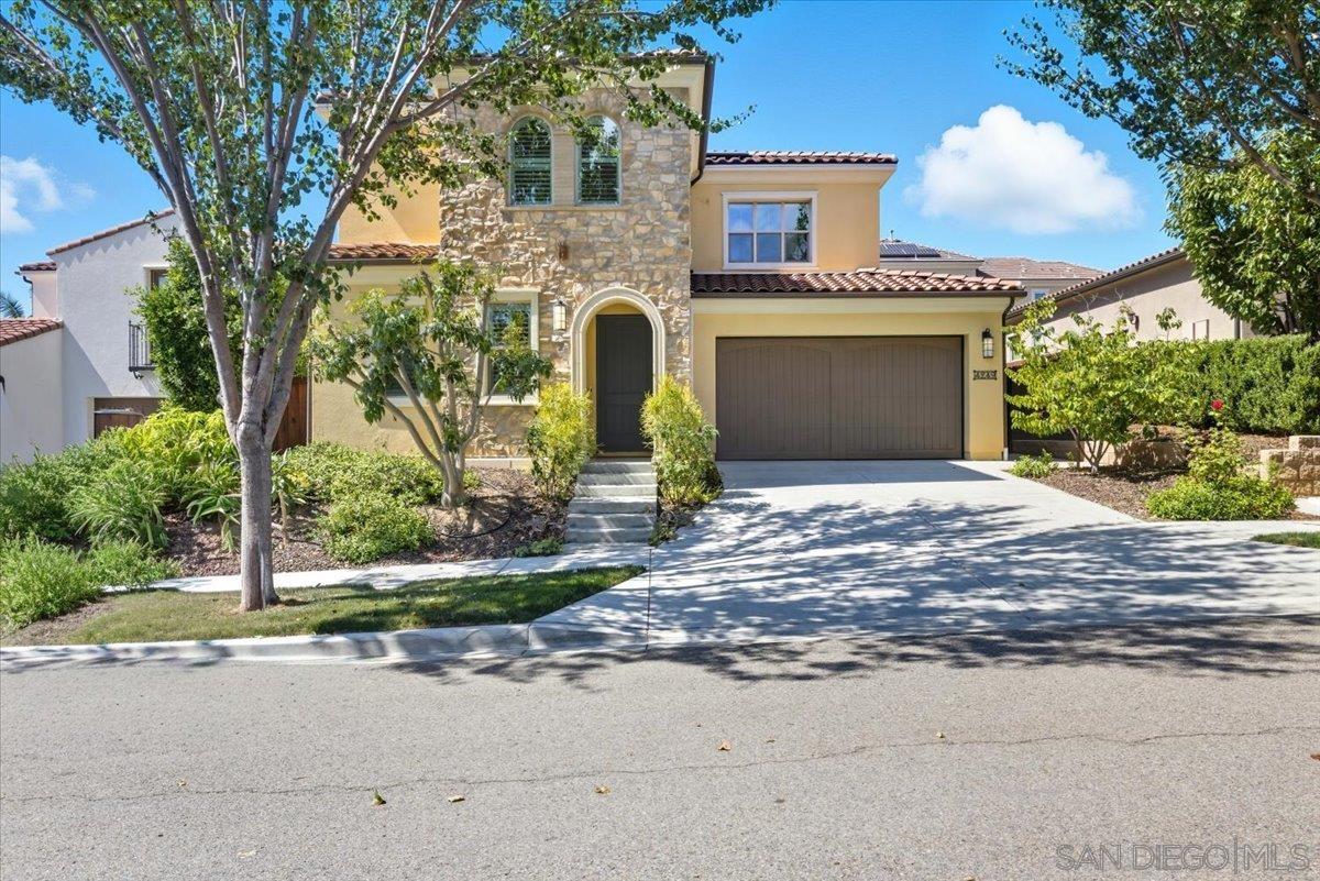 Detail Gallery Image 2 of 49 For 4249  Peralta St, Carlsbad,  CA 92010 - 4 Beds | 4/1 Baths