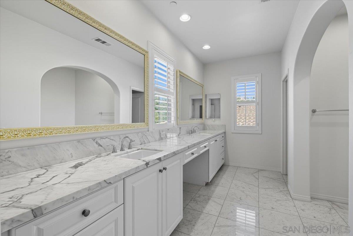 Detail Gallery Image 30 of 49 For 4249  Peralta St, Carlsbad,  CA 92010 - 4 Beds | 4/1 Baths