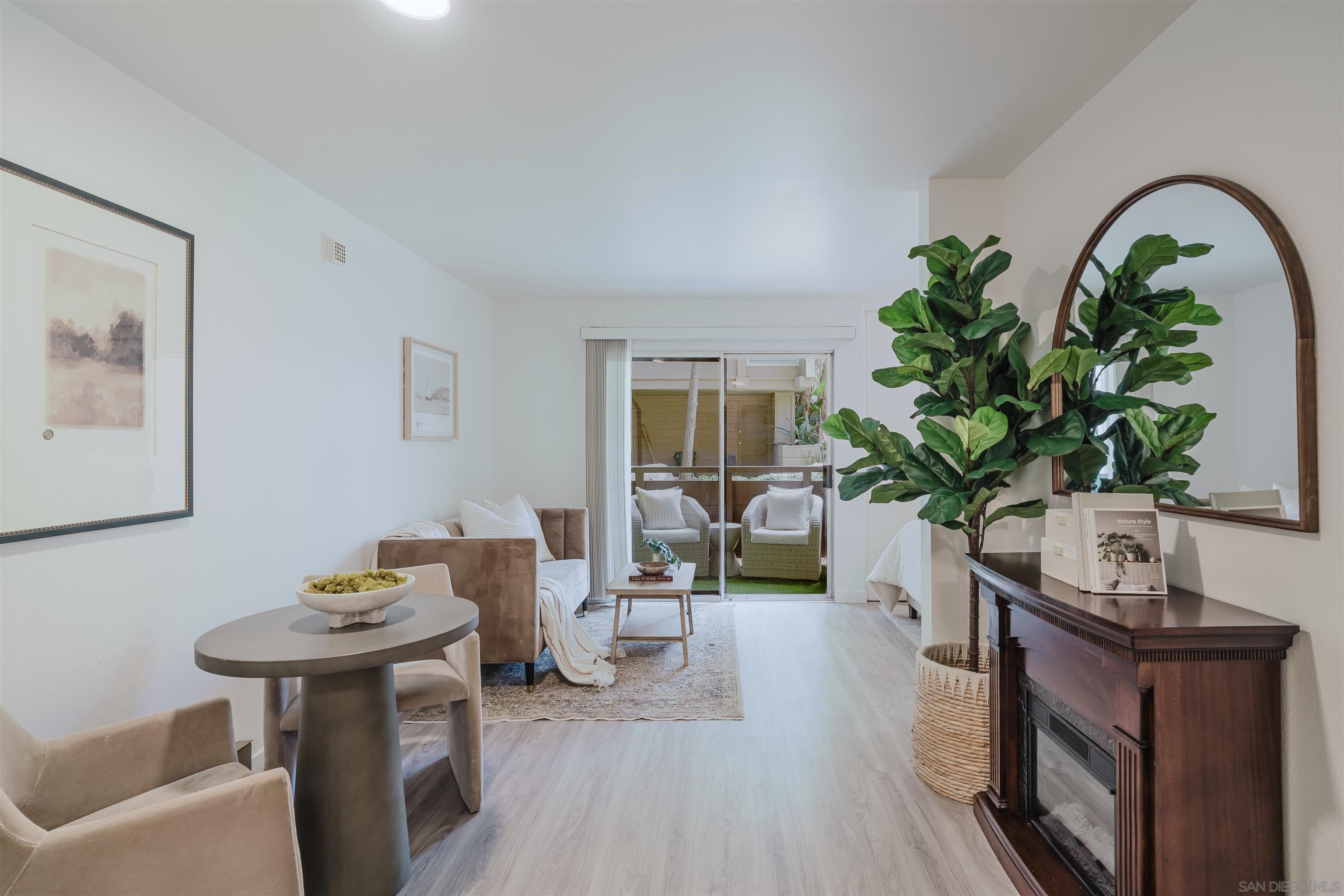 Front Image Thumbnail for SD250040507