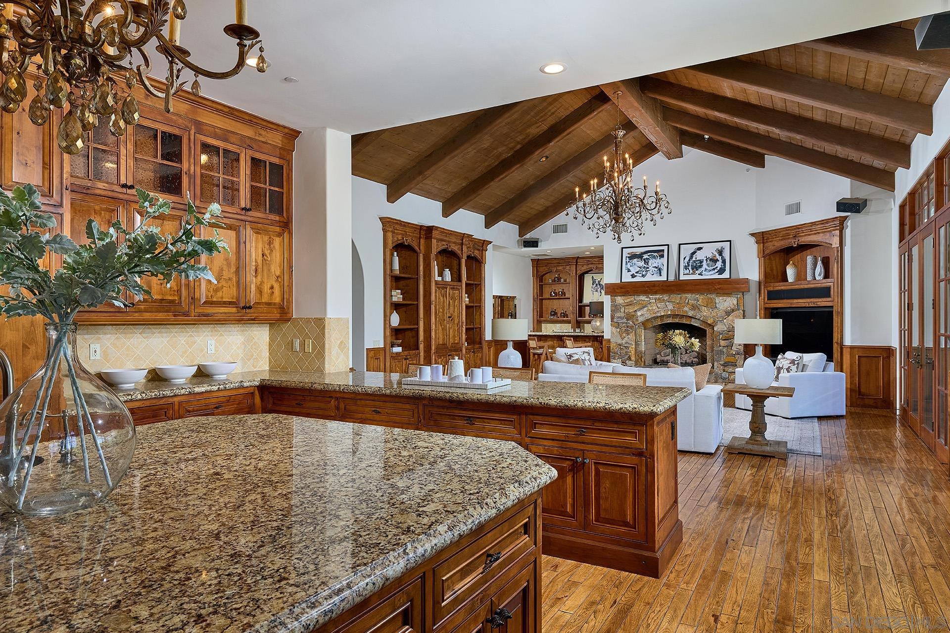 Detail Gallery Image 19 of 54 For 14155  Biscayne Pl, Poway,  CA 92064 - 7 Beds | 6/1 Baths