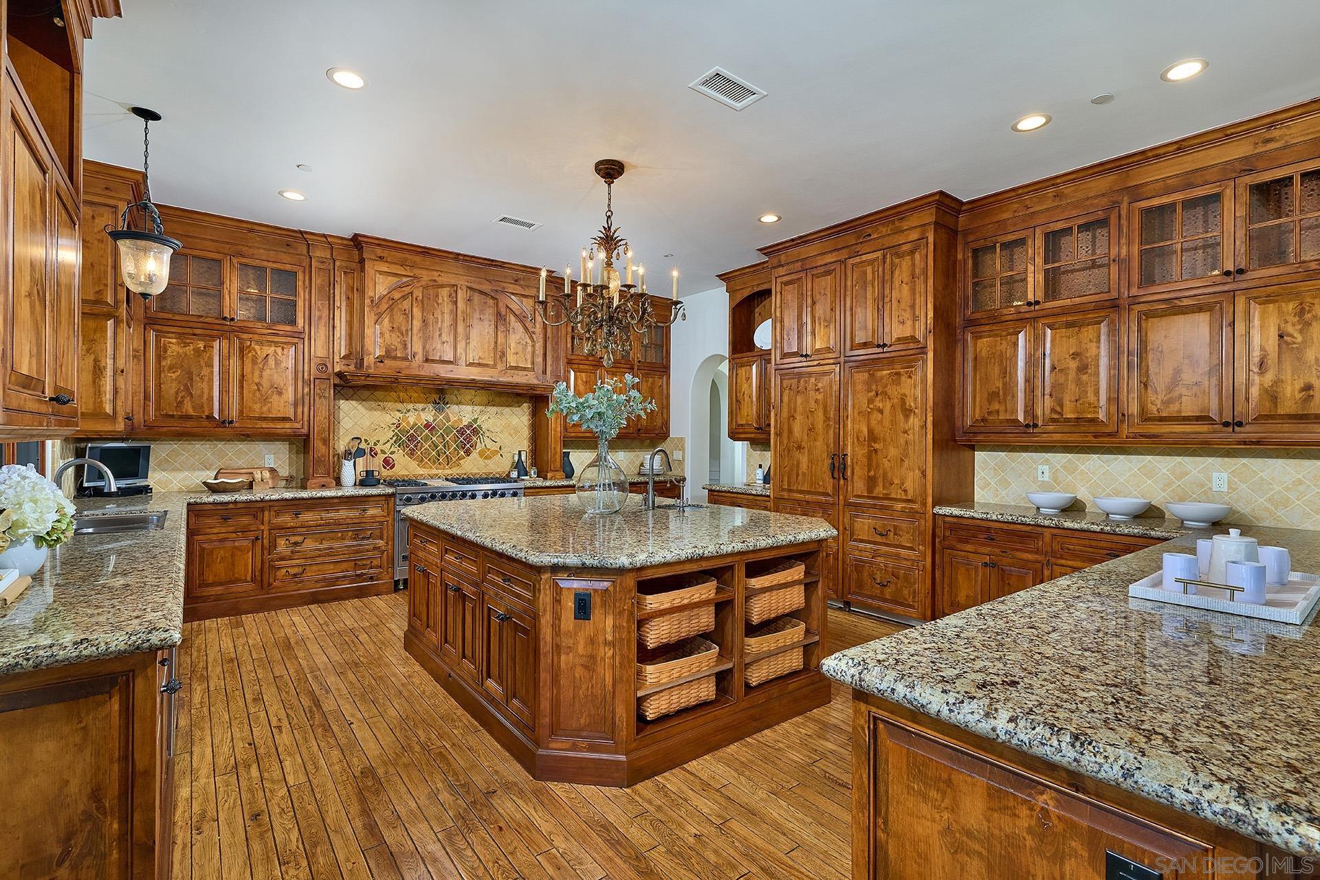 Detail Gallery Image 20 of 54 For 14155  Biscayne Pl, Poway,  CA 92064 - 7 Beds | 6/1 Baths