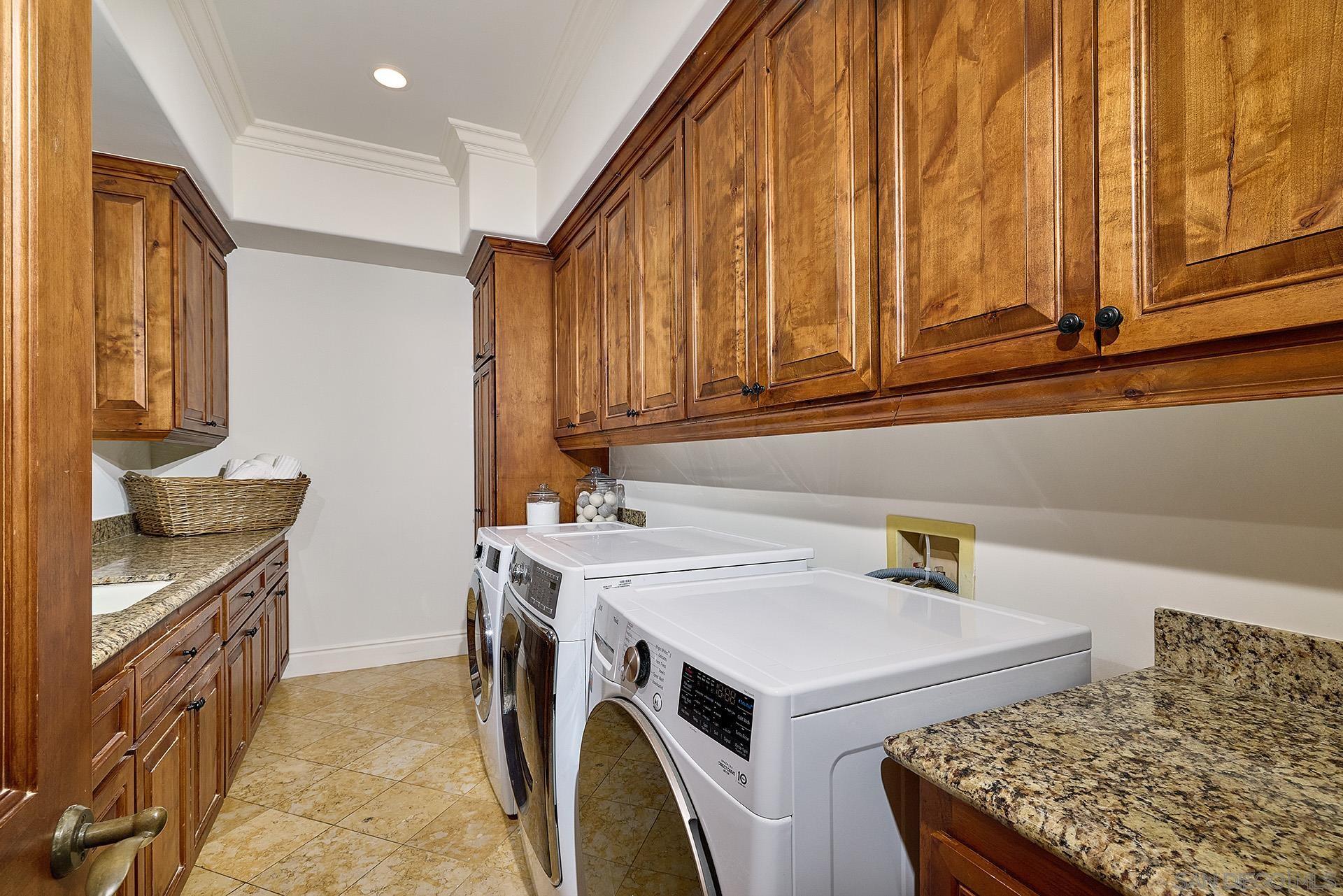 Detail Gallery Image 30 of 54 For 14155  Biscayne Pl, Poway,  CA 92064 - 7 Beds | 6/1 Baths