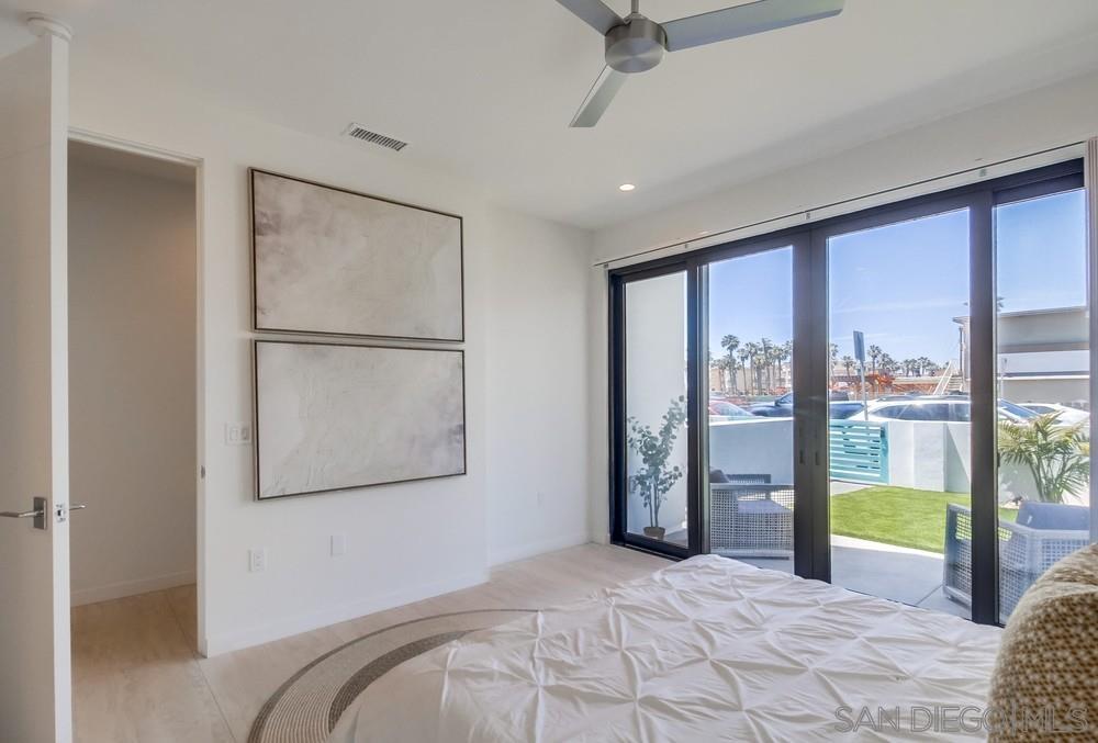 Detail Gallery Image 12 of 39 For 121  Date Ave, Imperial Beach,  CA 91932 - 3 Beds | 3 Baths